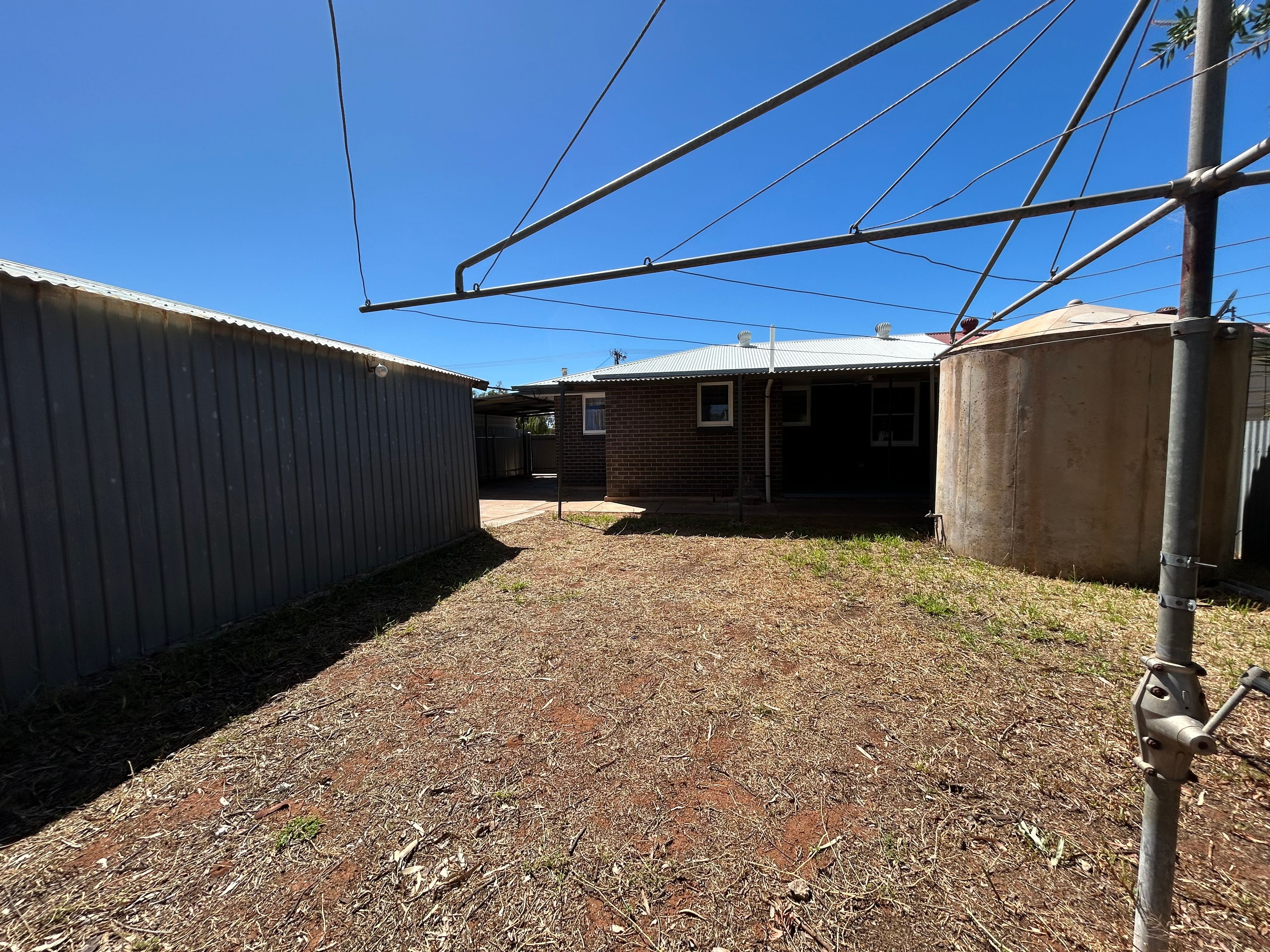 17 Hobbs Street — photo 10 of 11