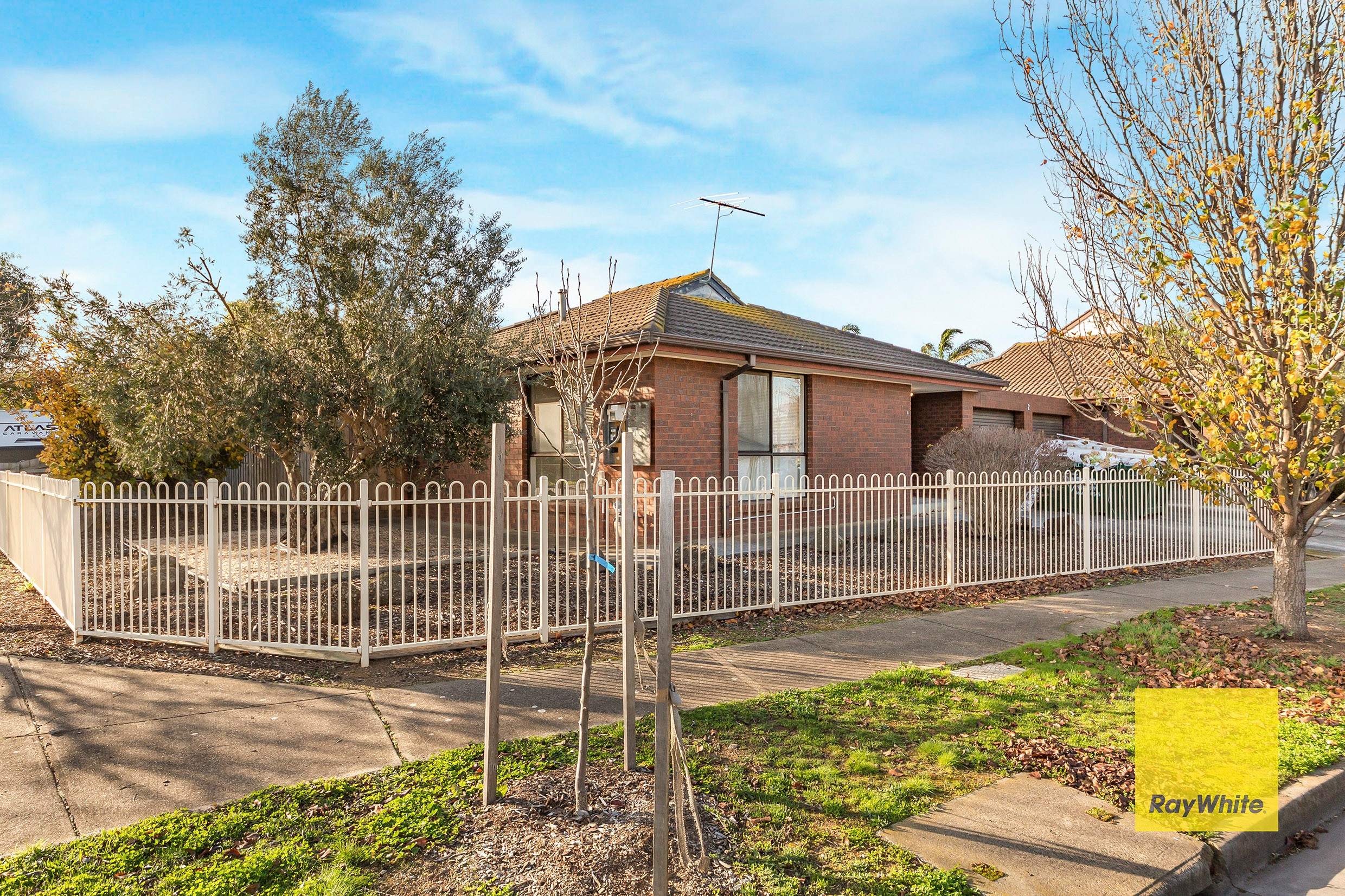2/2 Kevington Street, Werribee, VIC 3030