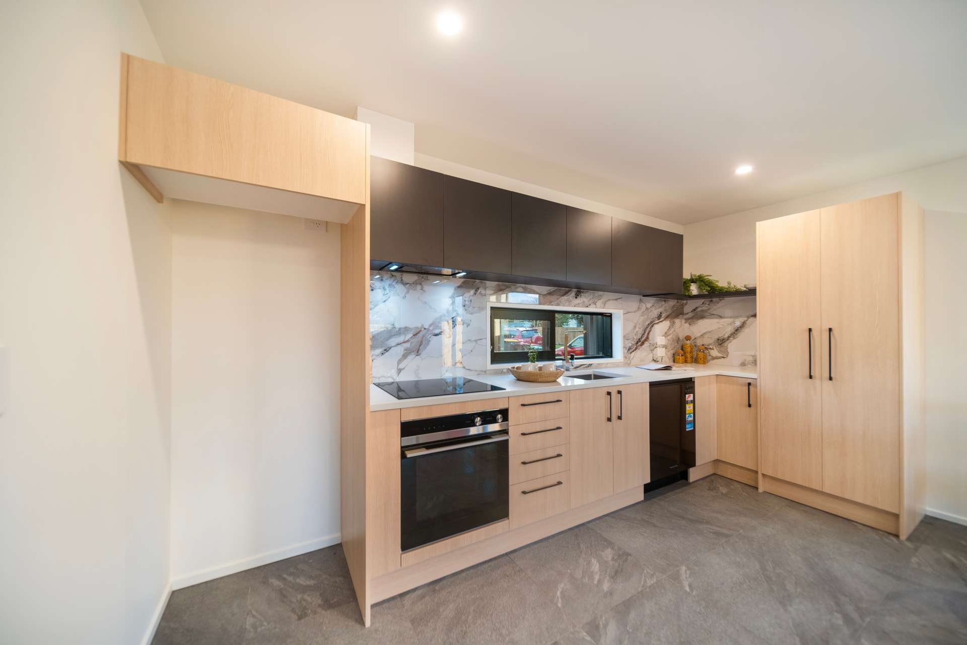 1/490 Cashel Street photo 3