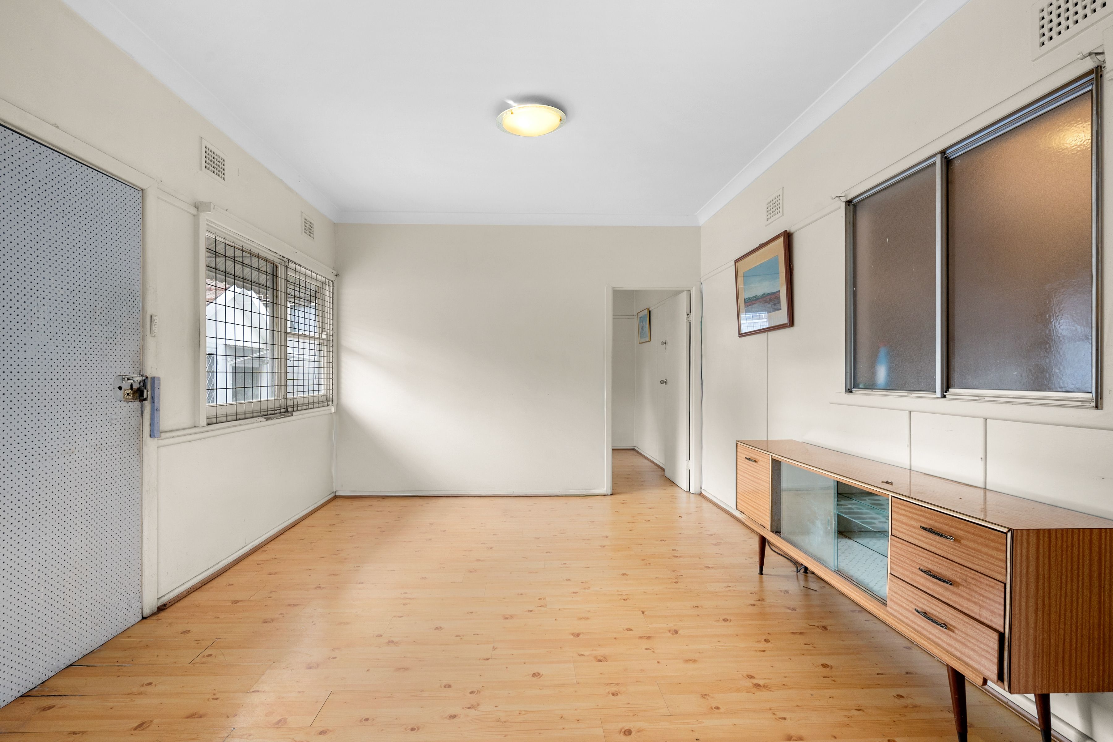 110 Karne Street North — photo 6 of 15