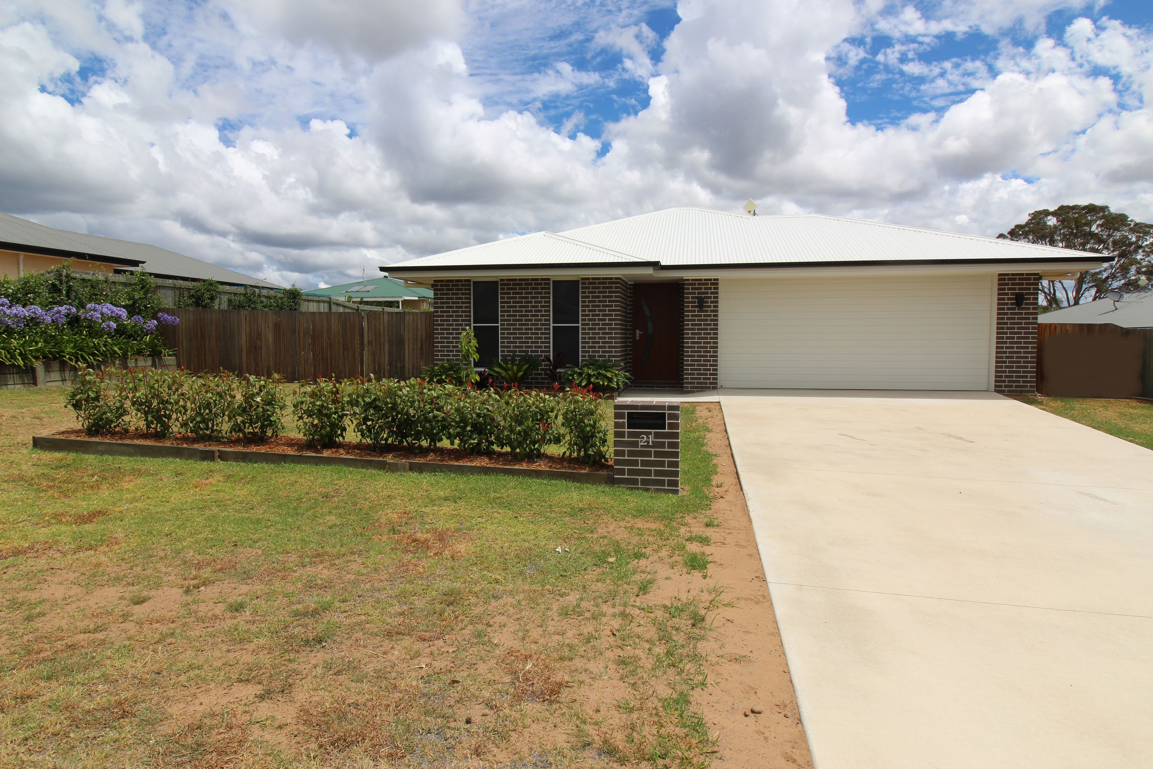 21 Vicky Avenue, Crows Nest QLD 4355