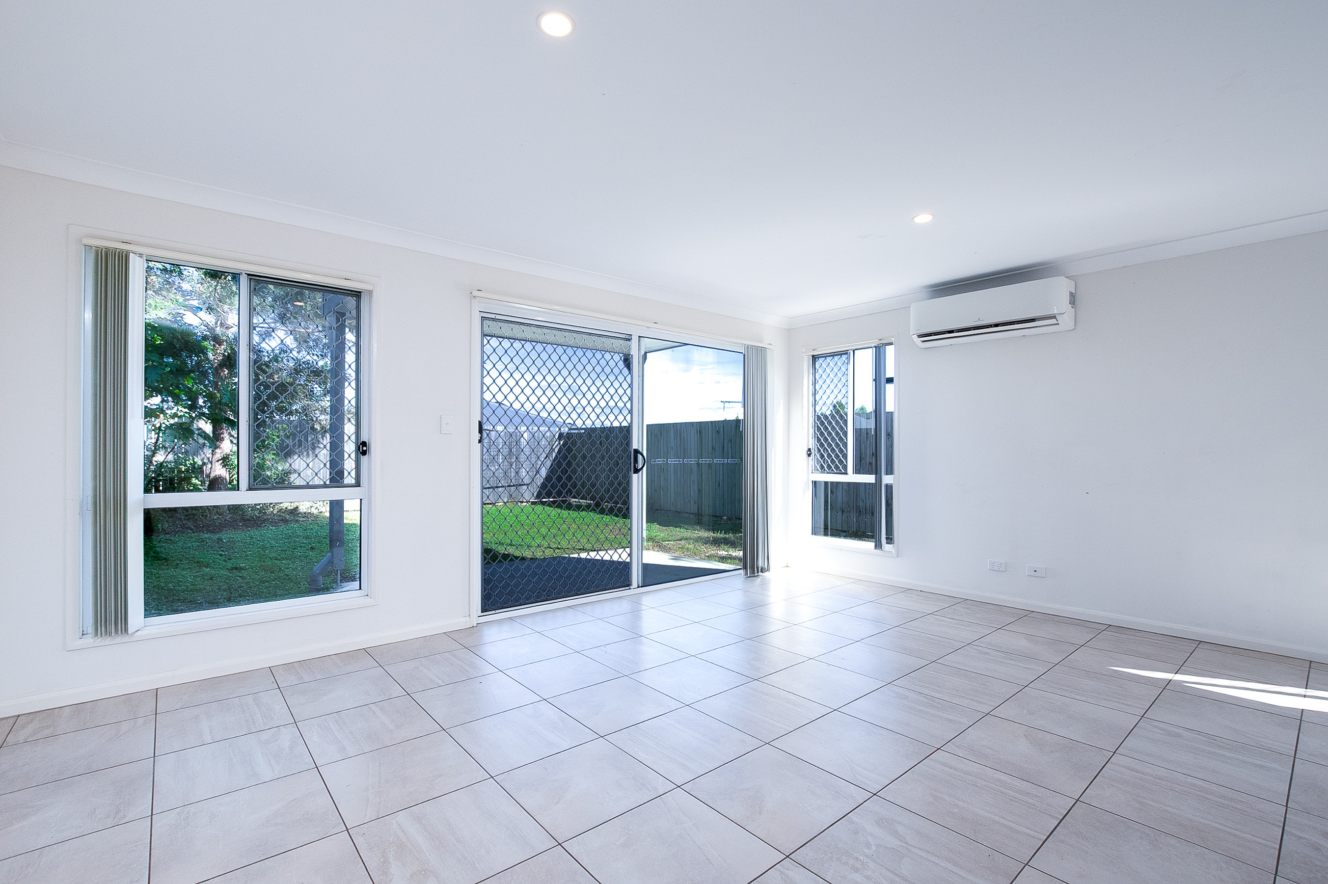 28 Larcom Crescent, Redbank Plains, QLD 4301