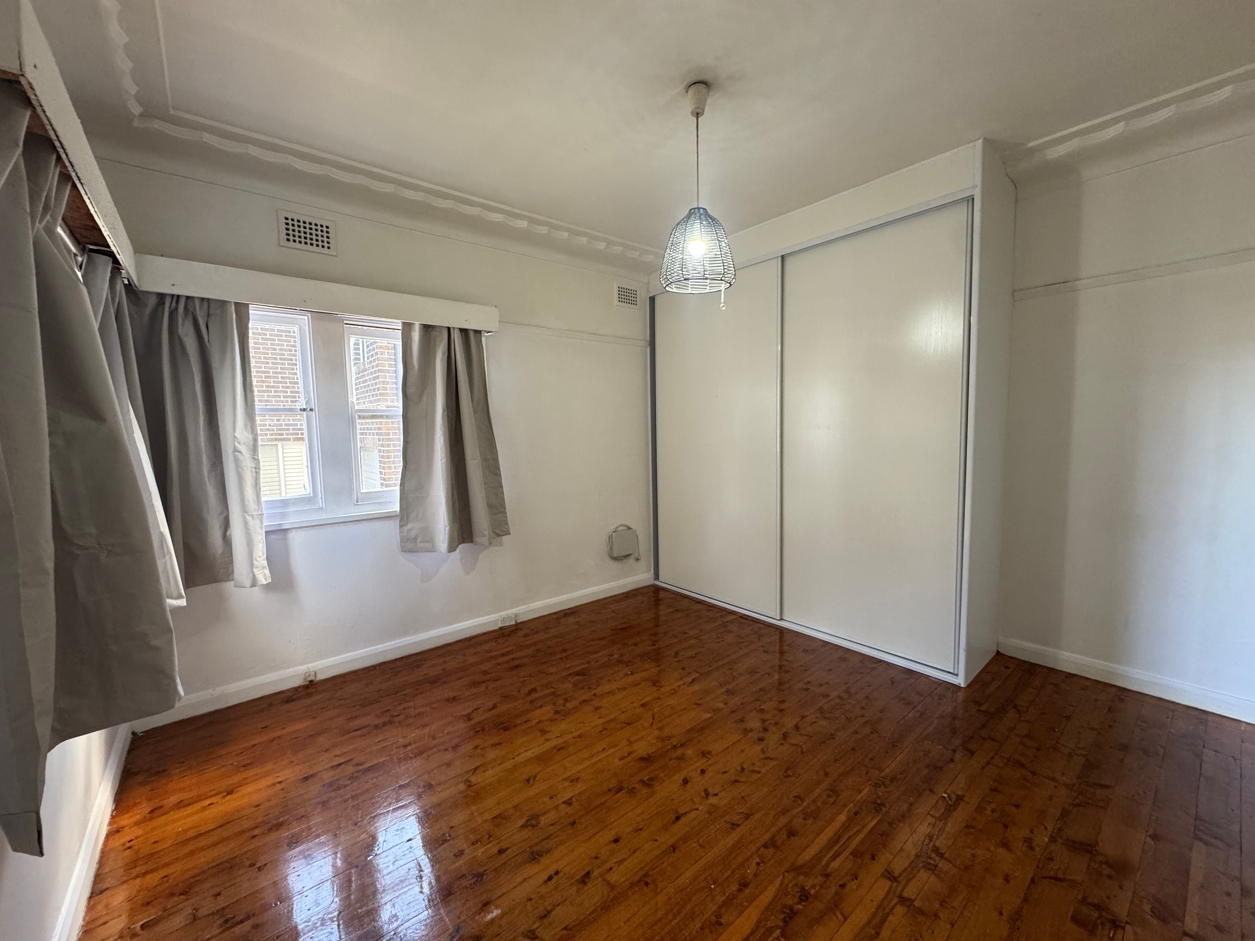 10 William Road — photo 4 of 7