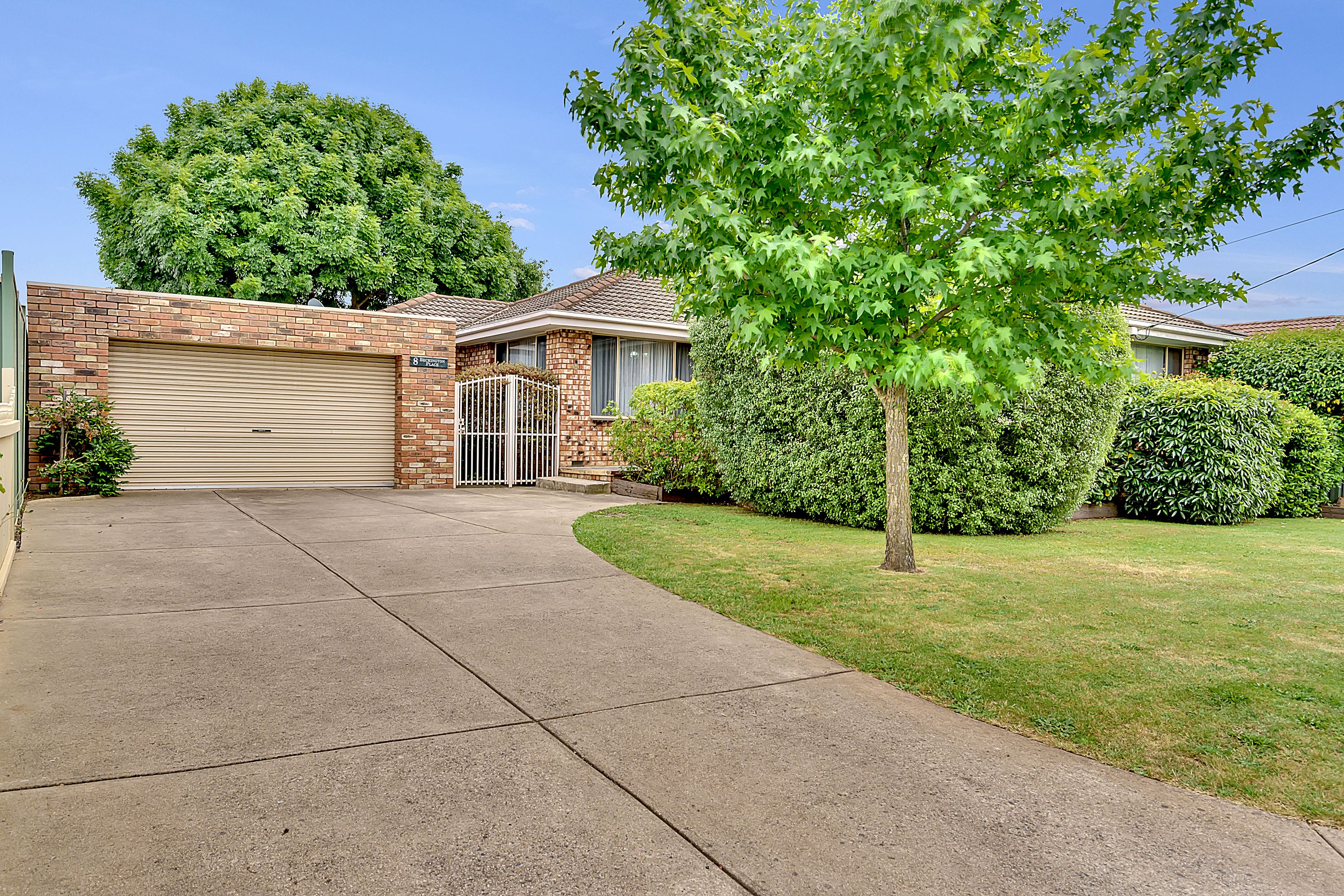 8 Beckington Place, Craigieburn, VIC 3064