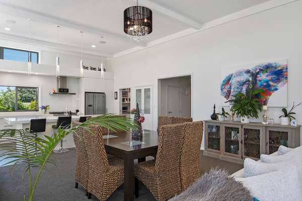 43 Bradley Avenue photo 4