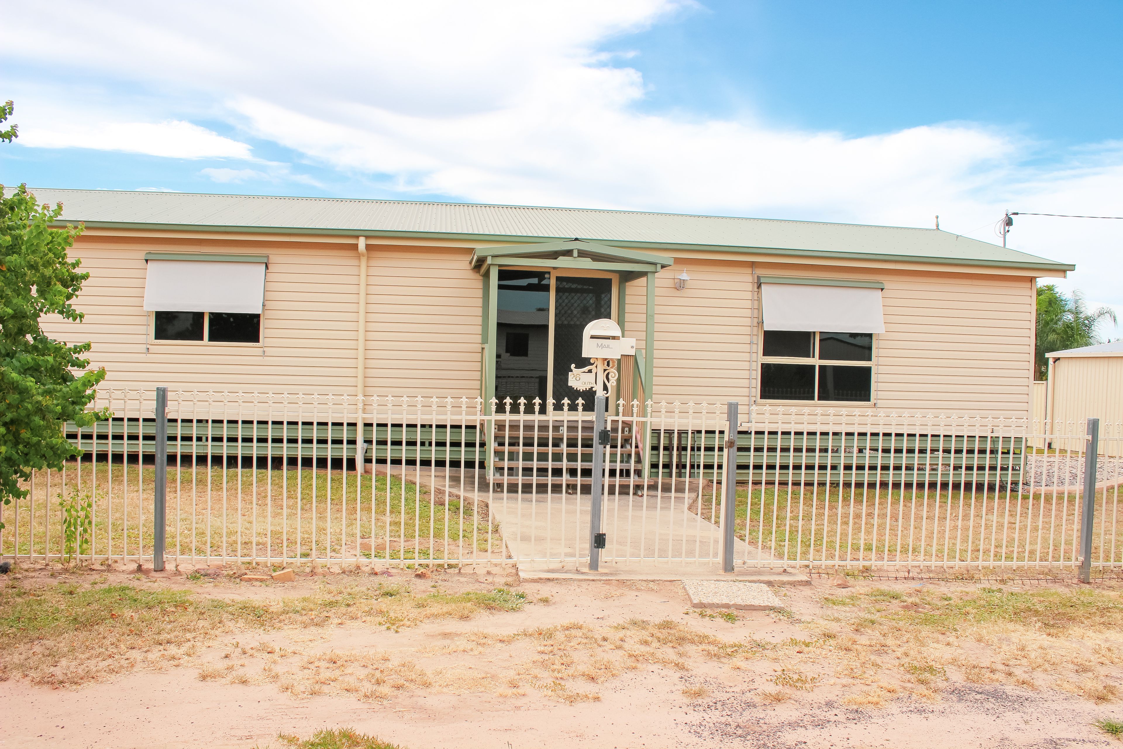 26 South Street, Roma QLD 4455
