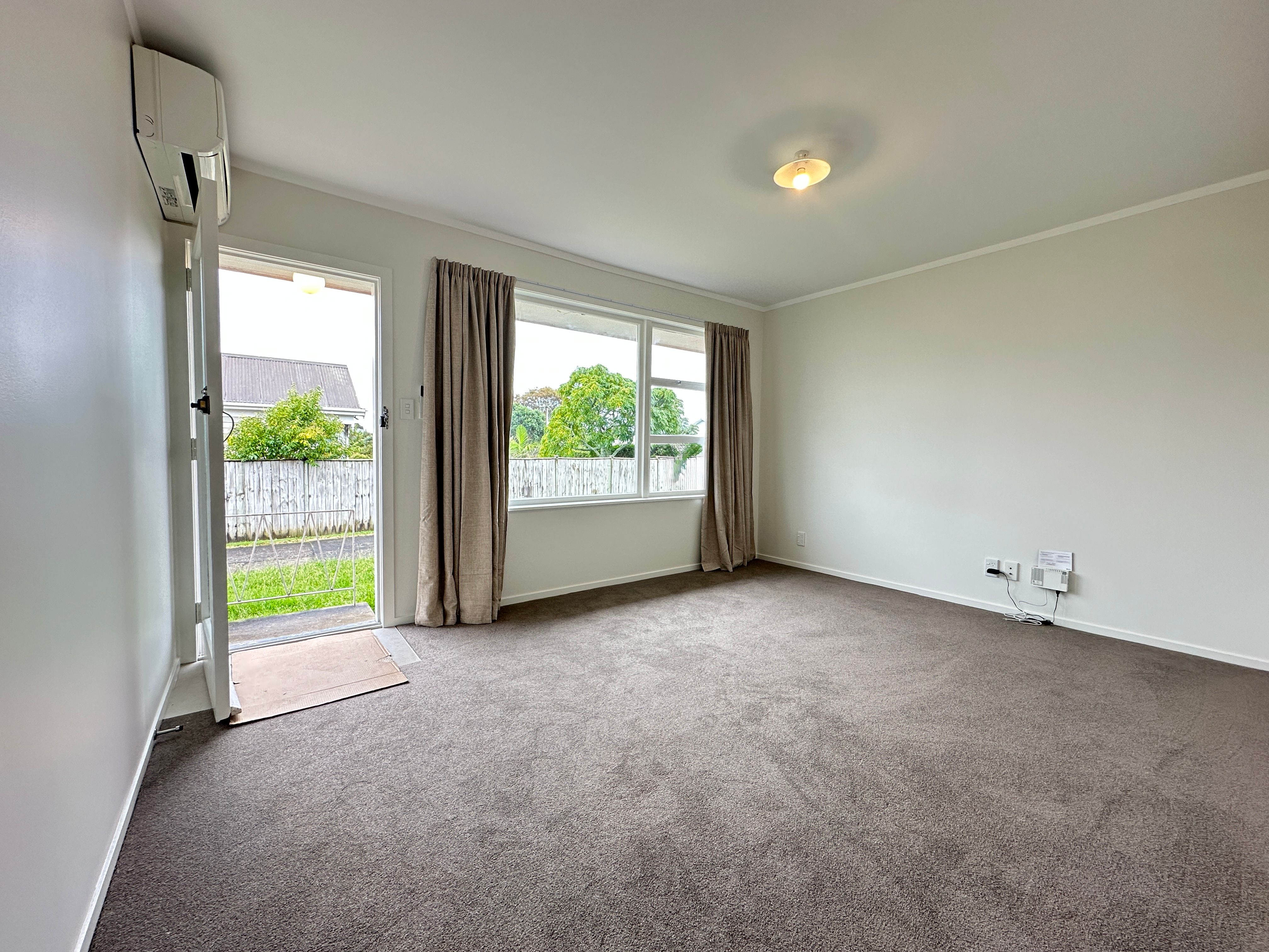 1/23 Blockhouse Bay Road, Avondale, Auckland City