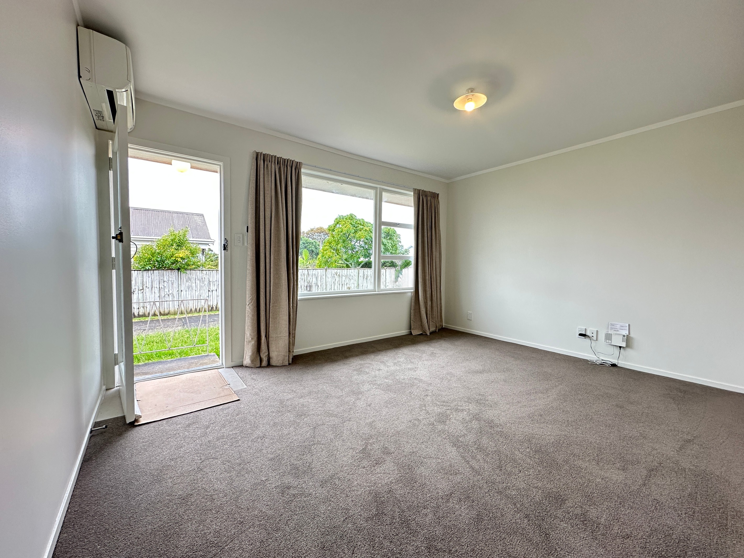 1/23 Blockhouse Bay Road, Avondale, Auckland City