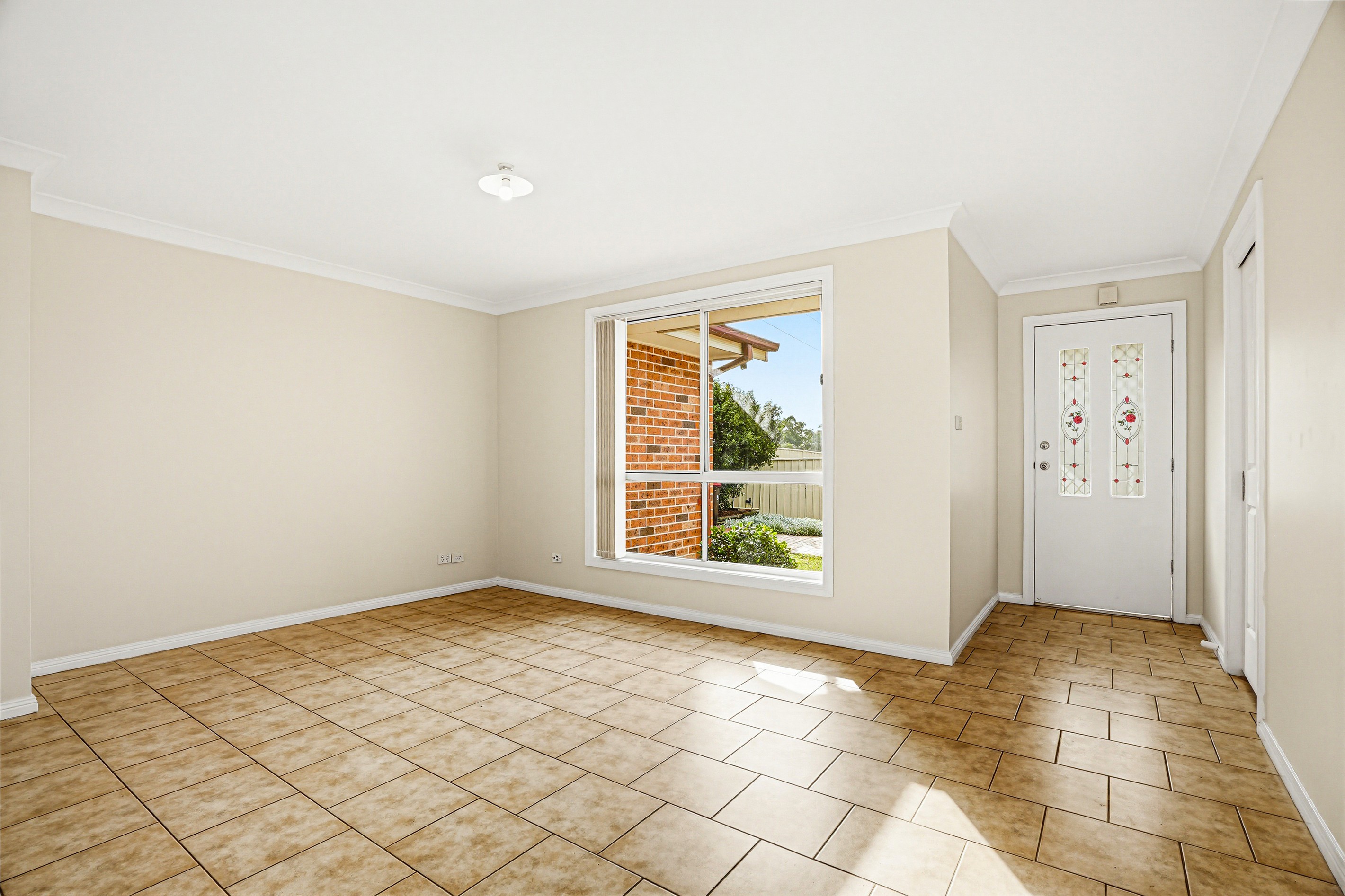 2/10-12 Budgerigar Street,, Green Valley, NSW 2168