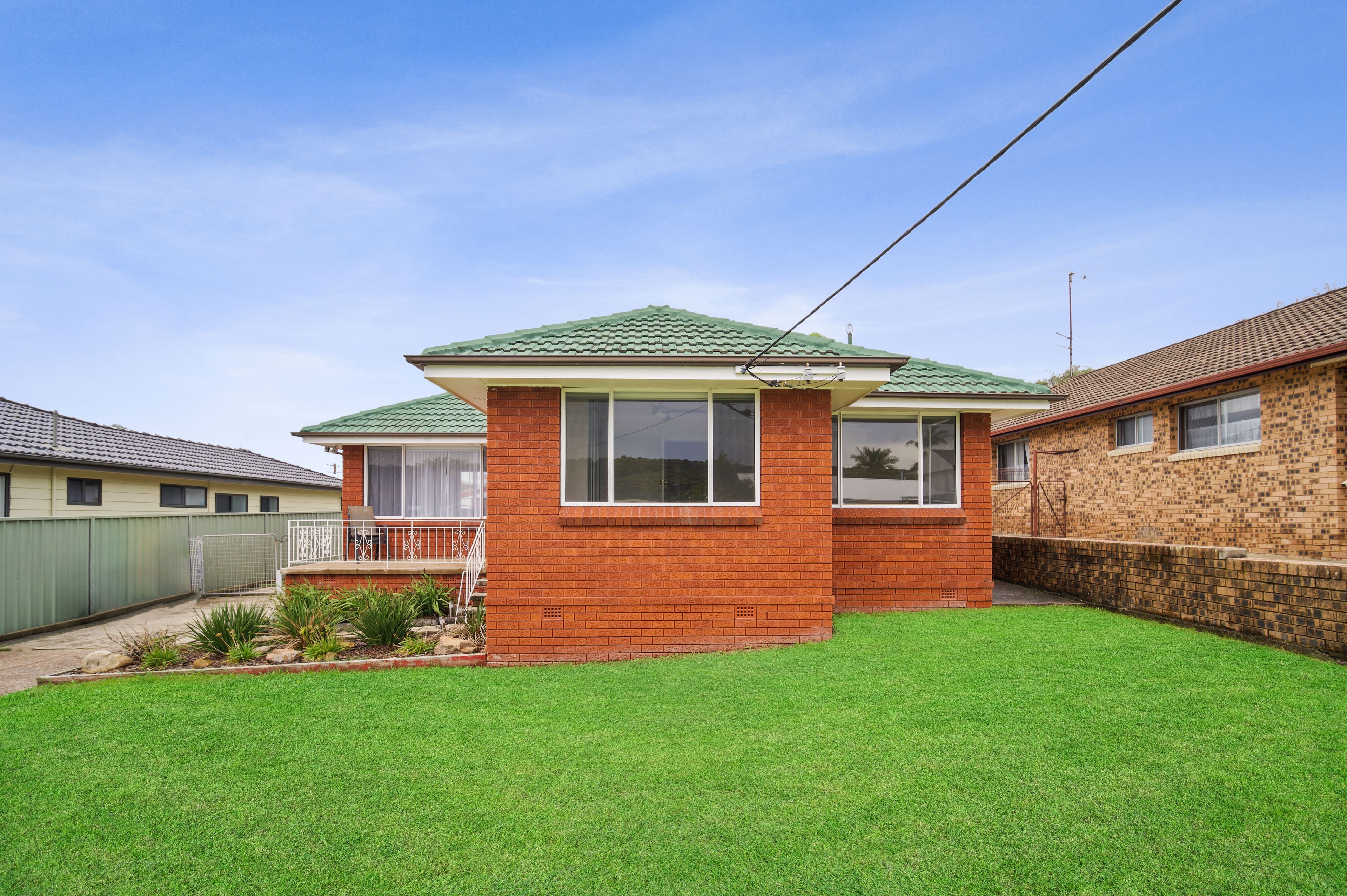 98 Macquarie Grove,, Caves Beach, NSW 2281 Leased House Ray White