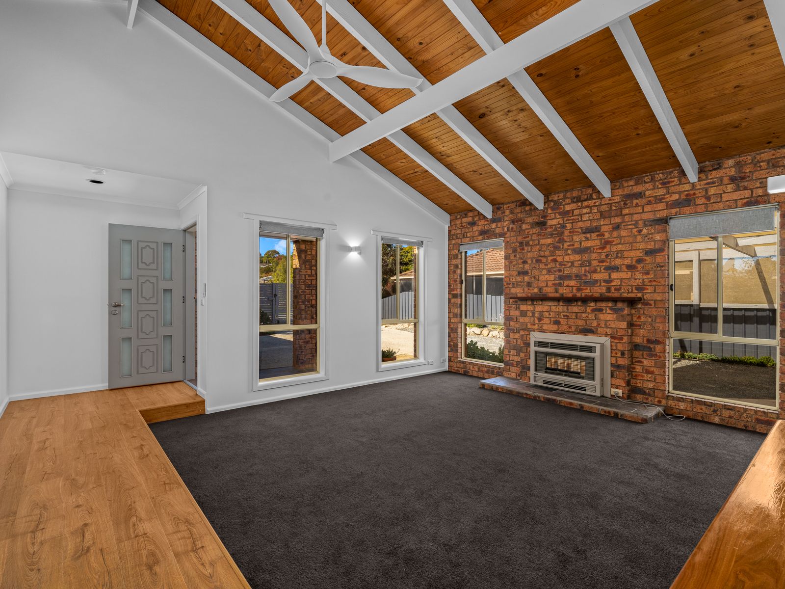 105 Southern View Drive, West Albury, NSW 2640