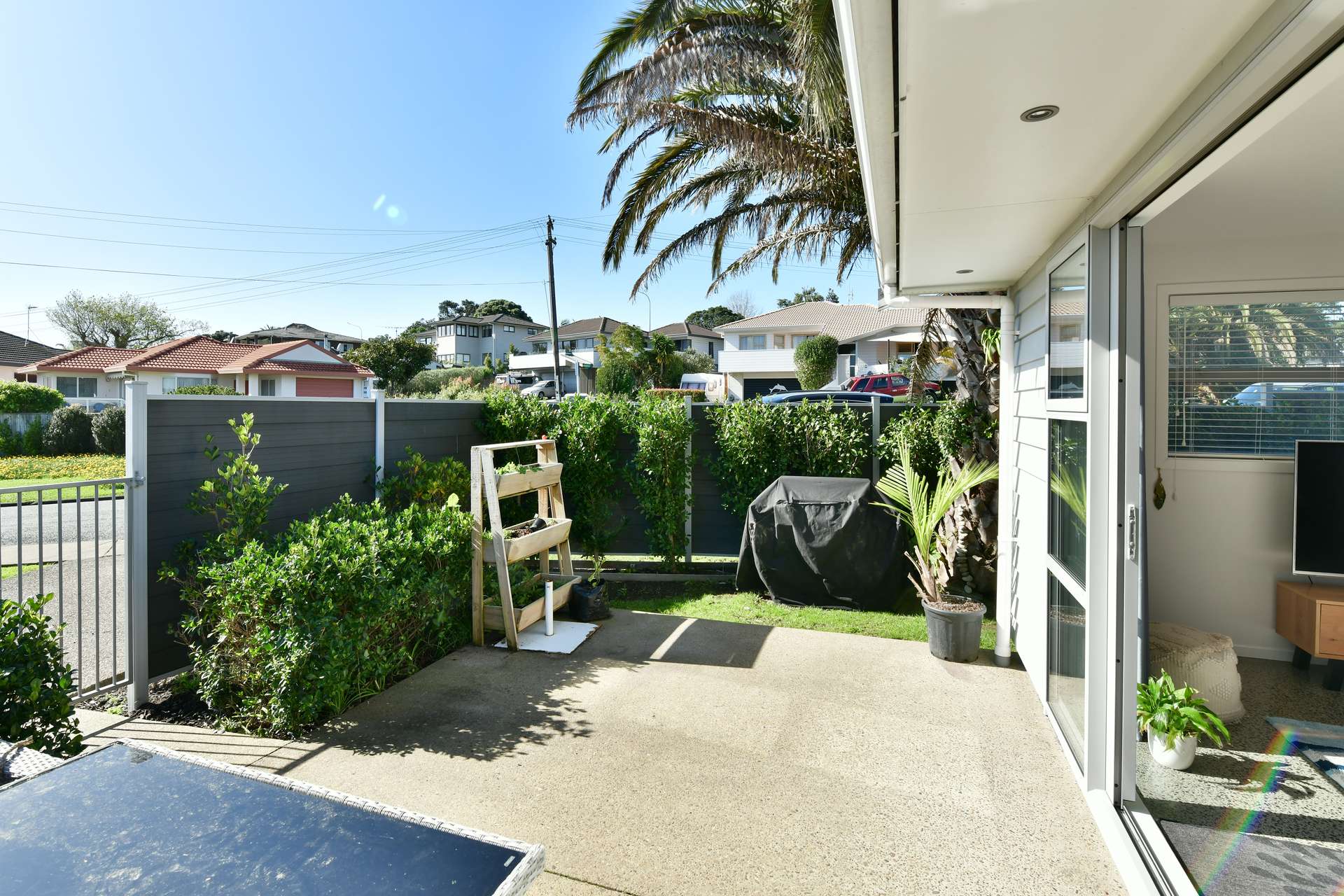 8A Beach Road photo 5