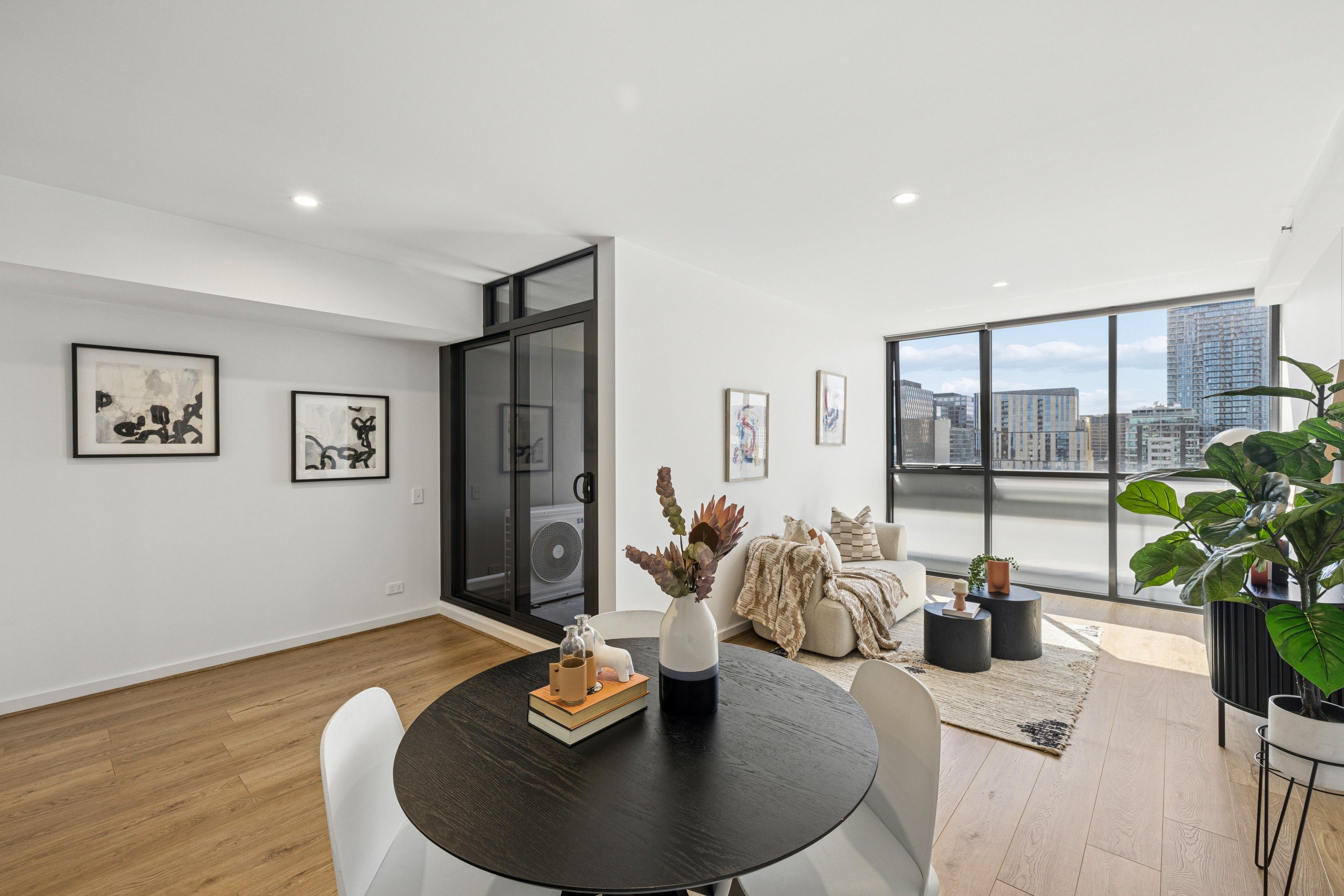 1218/160 Grote Street — photo 4 of 26