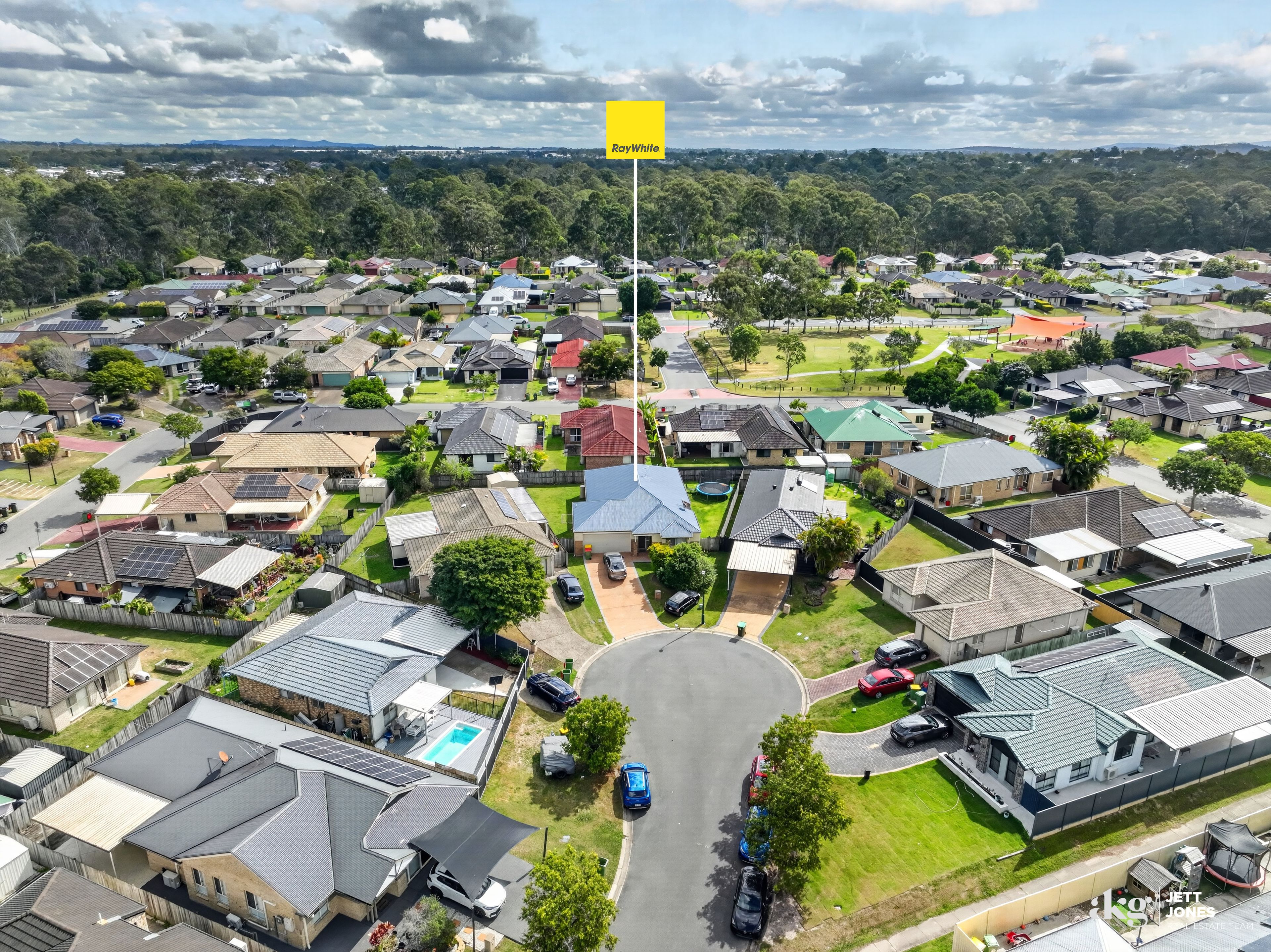 18 Lake Wivenhoe Court — photo 19 of 21