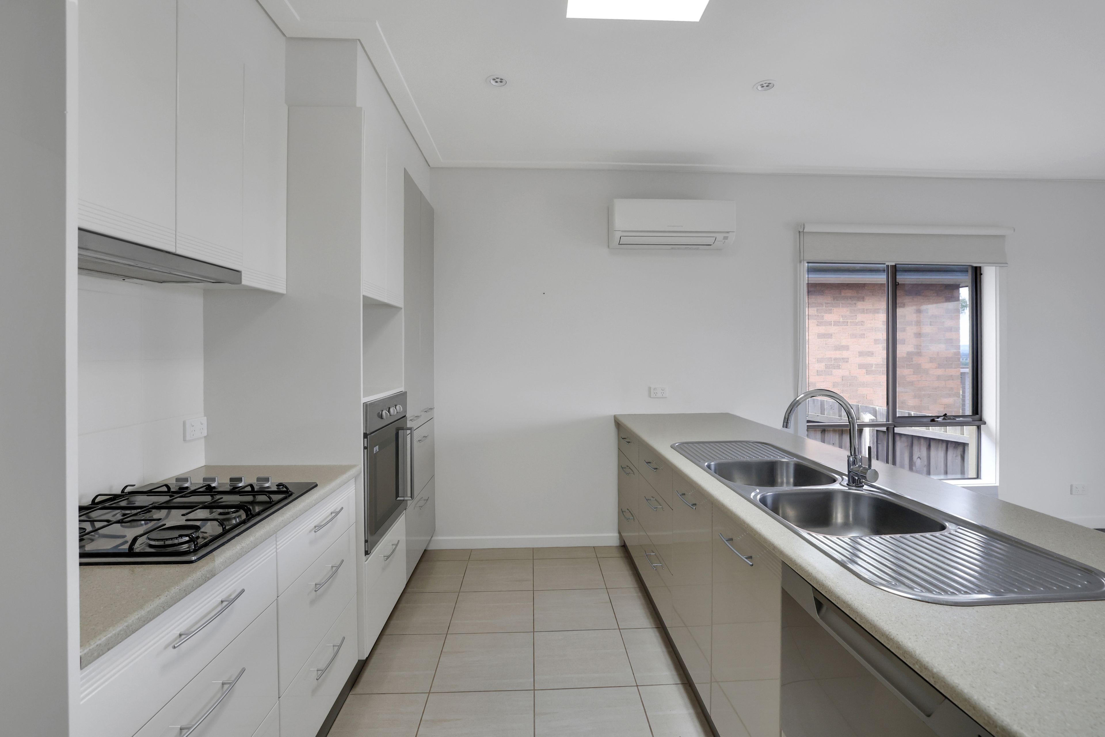 18/22 Abeckett Road — photo 3 of 17