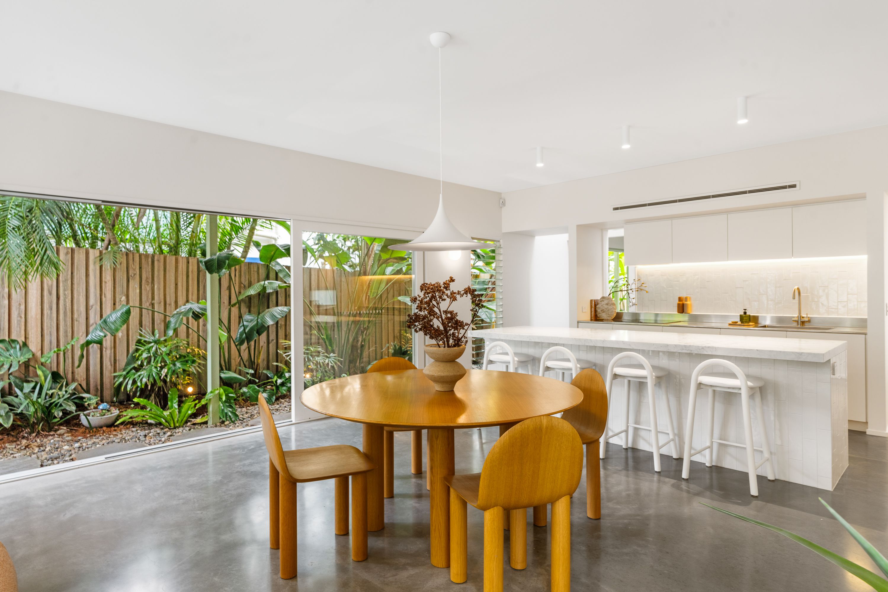 210 Cypress Terrace, Palm Beach, QLD 4221