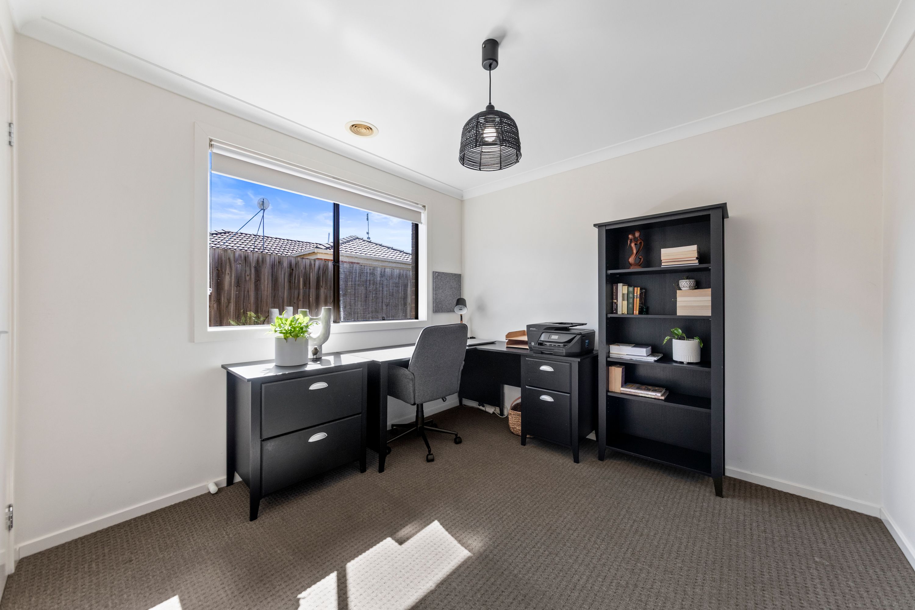 16 Shakespeare Court — photo 17 of 28