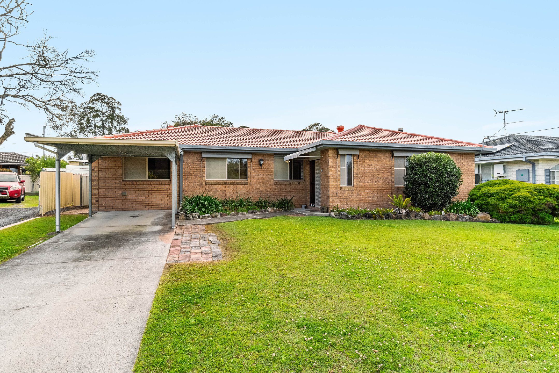 11 Sapphire Close — photo from Ray White Maclean