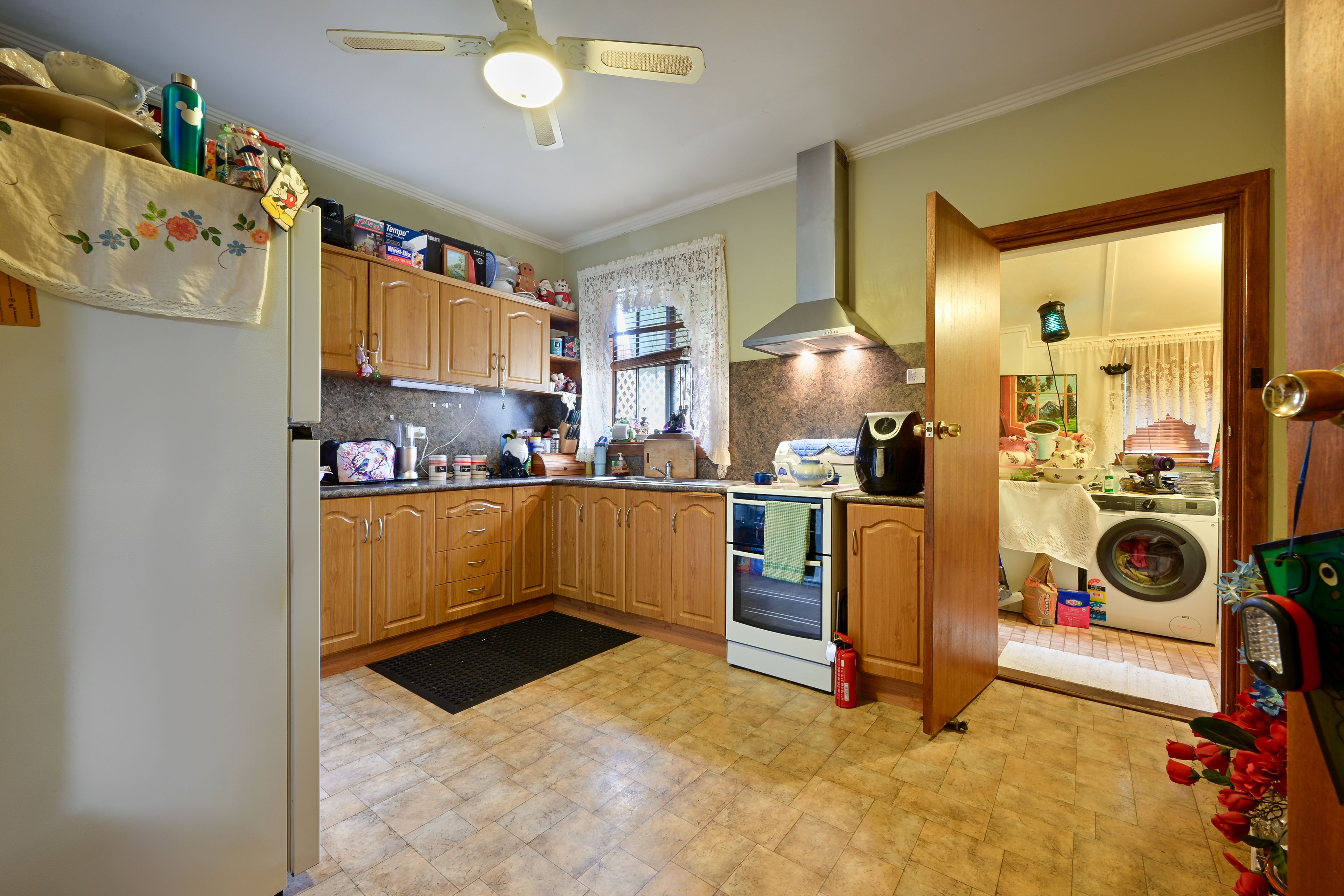12 Jones Street — photo 4 of 11
