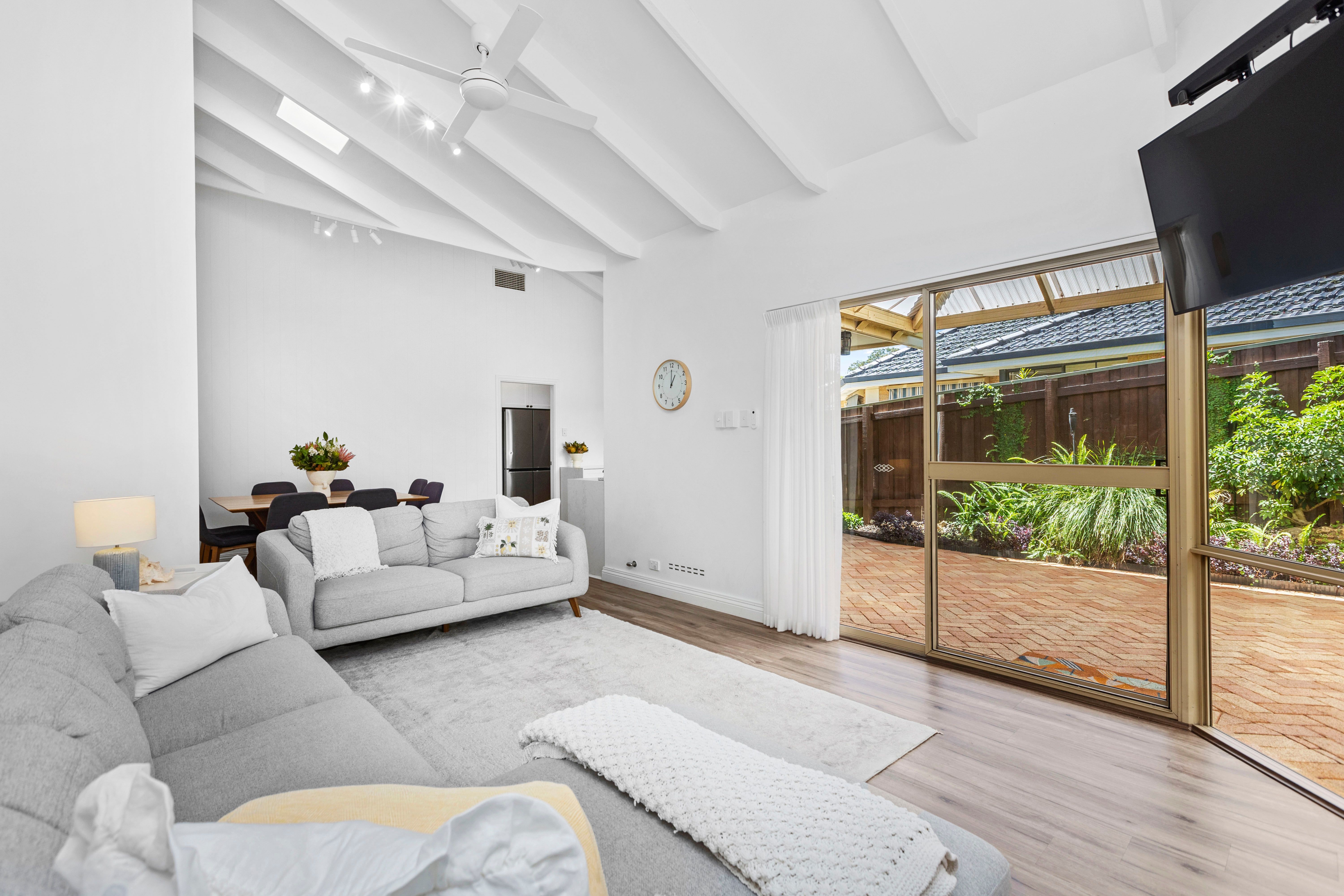 48A Bournemouth Crescent — photo 7 of 17