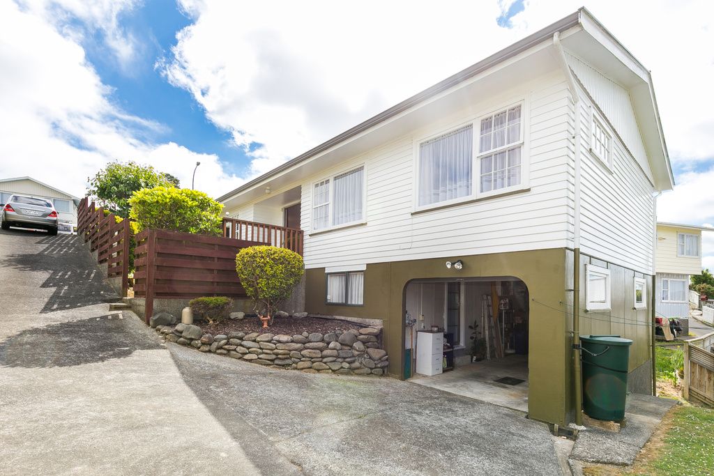 47 Stewart Drive, Newlands, Wellington City