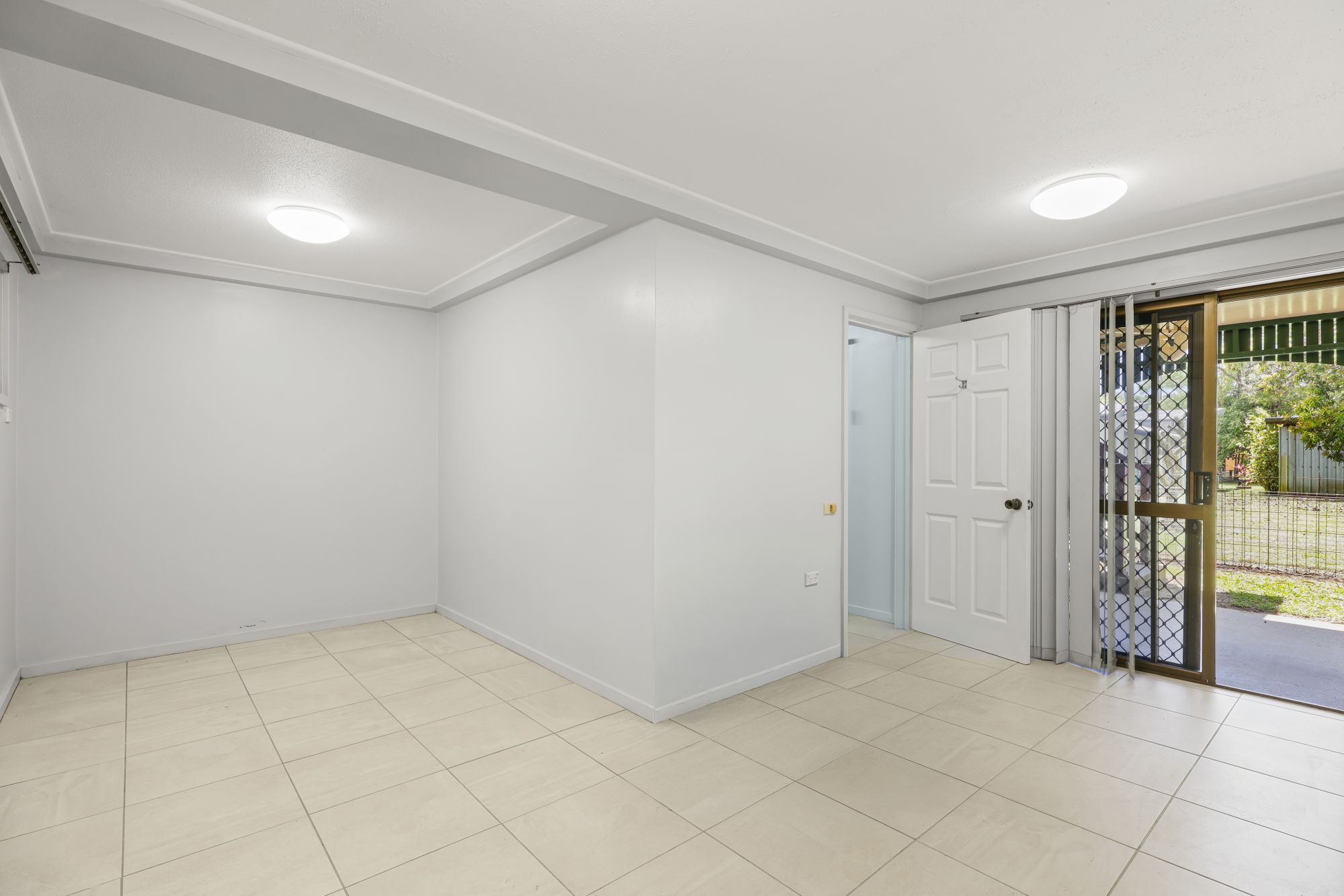 73 Coronation Drive — photo 15 of 27