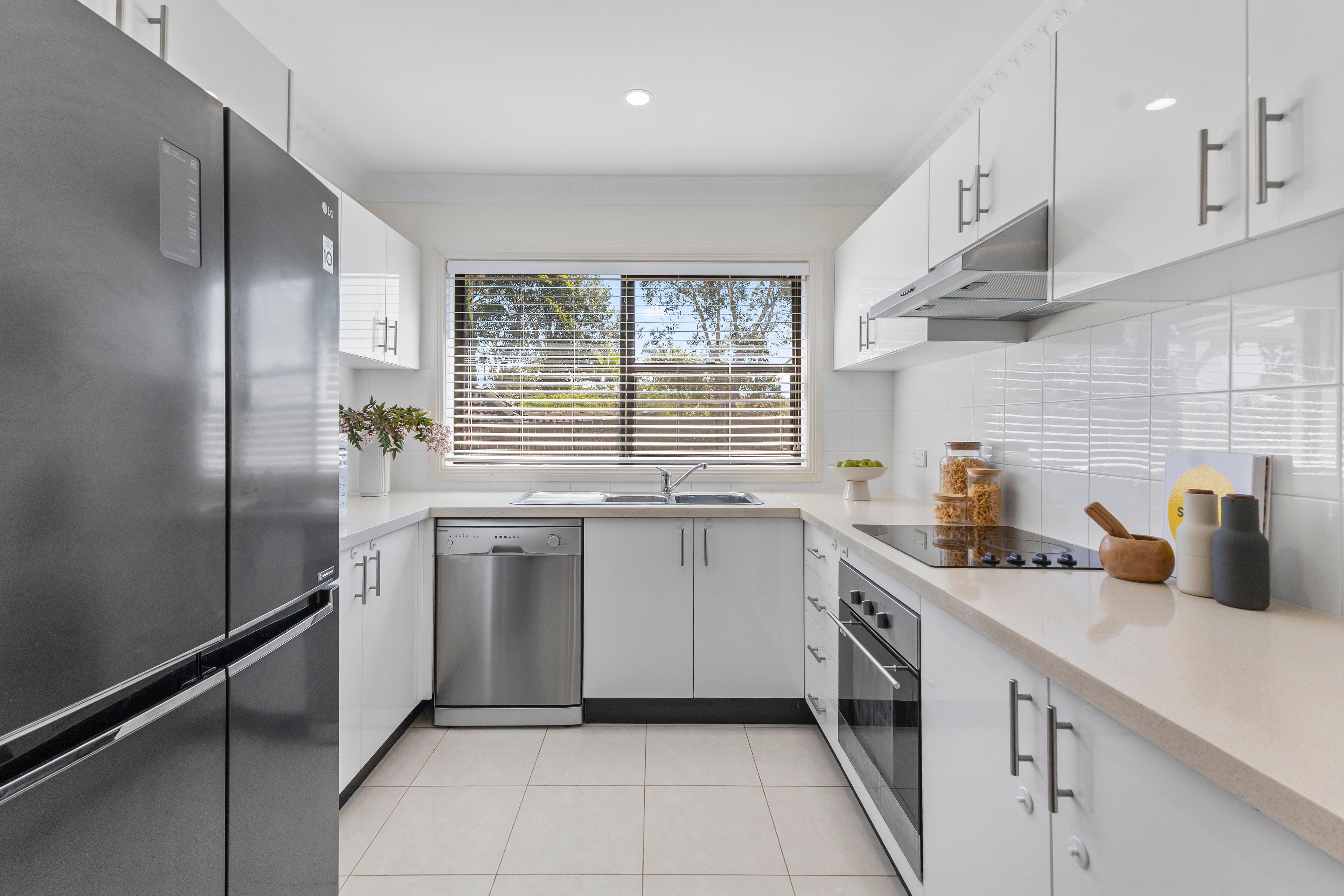 5/43 Canoon Road — photo 5 of 9