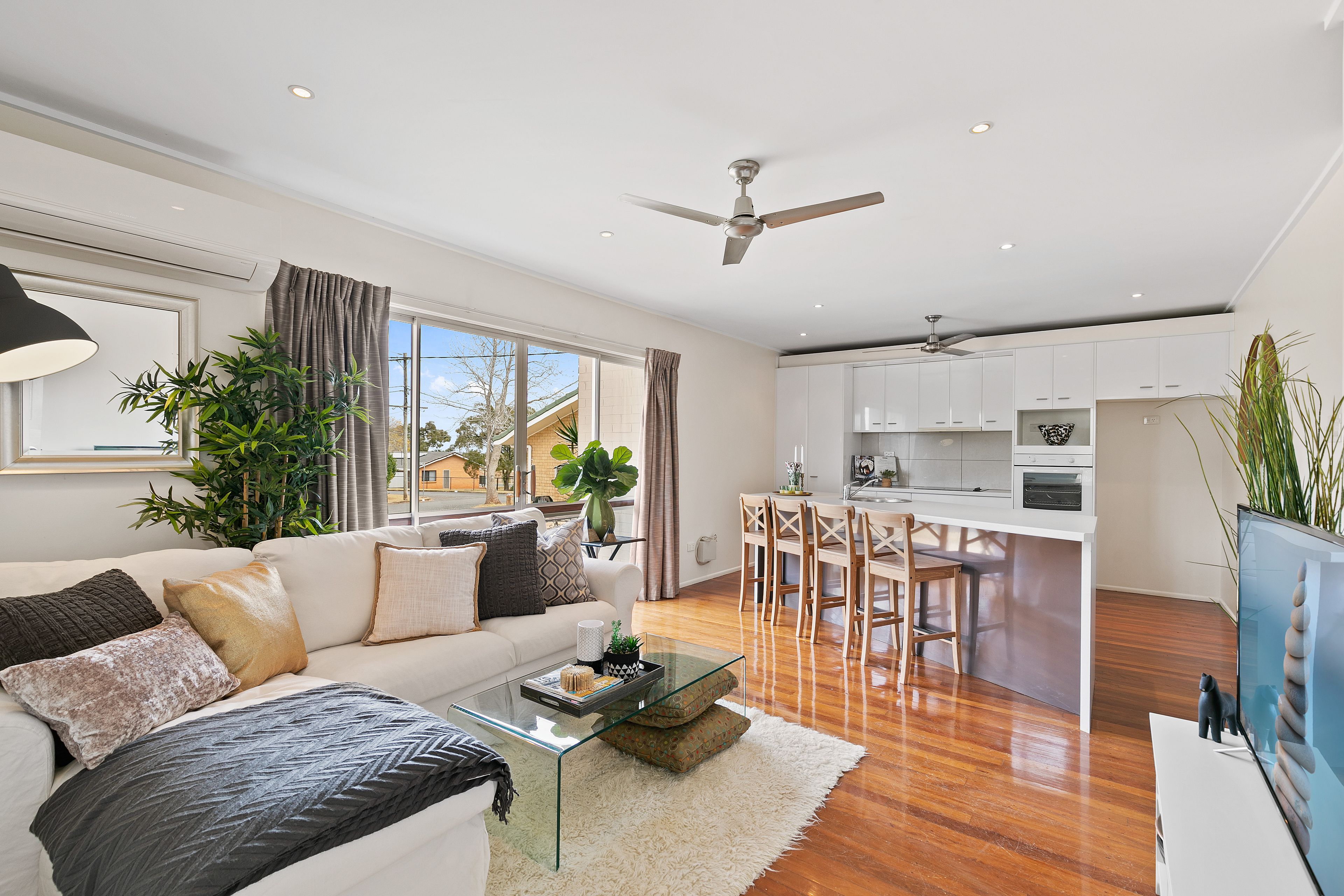 5 Garvey Street, Mount Lofty QLD 4350