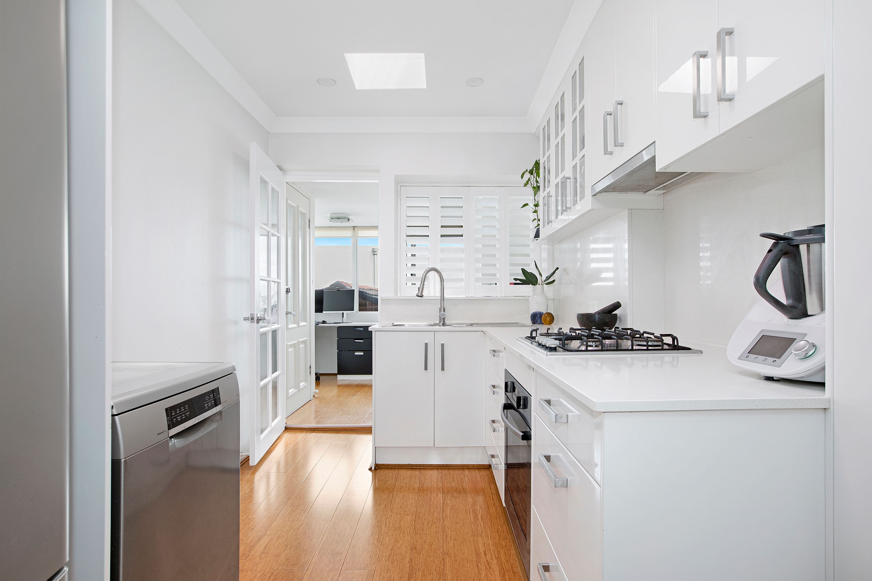 351 Great North Road — photo 5 of 12