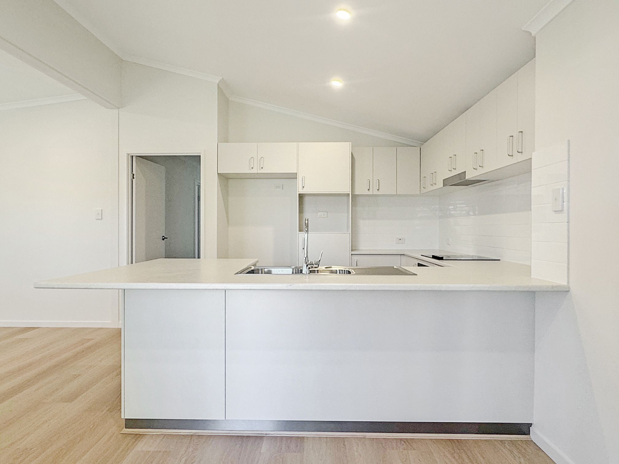 73B Wilson Street — photo 3 of 14