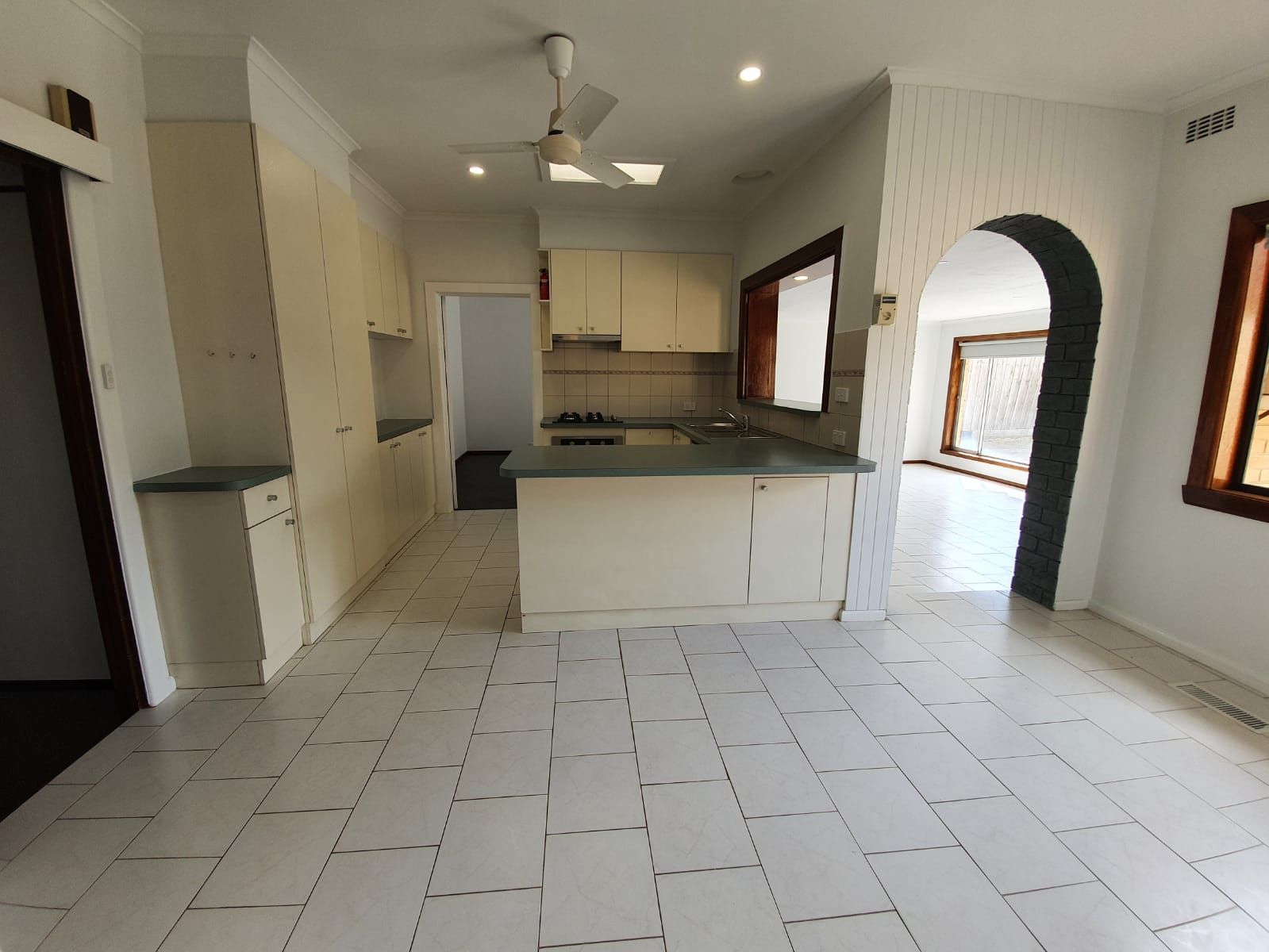 32 Royena Road, Moorabbin, VIC 3189