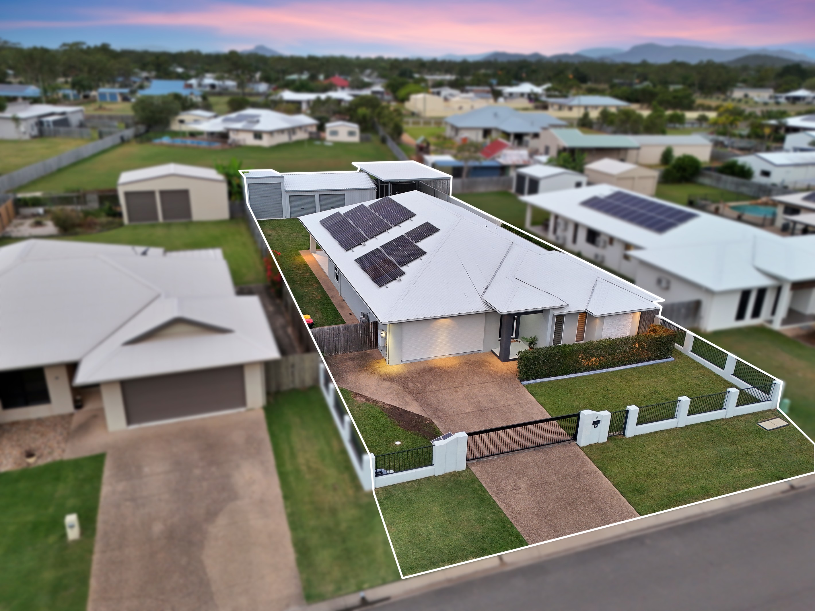 5 Brush Cherry Street, Mount Low, QLD 4818