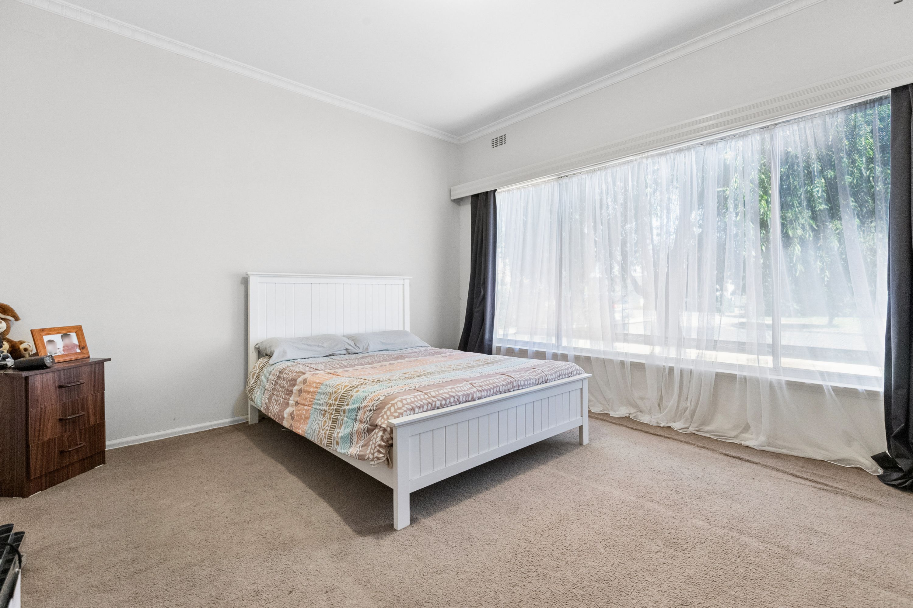8 Barry Avenue — photo 8 of 12