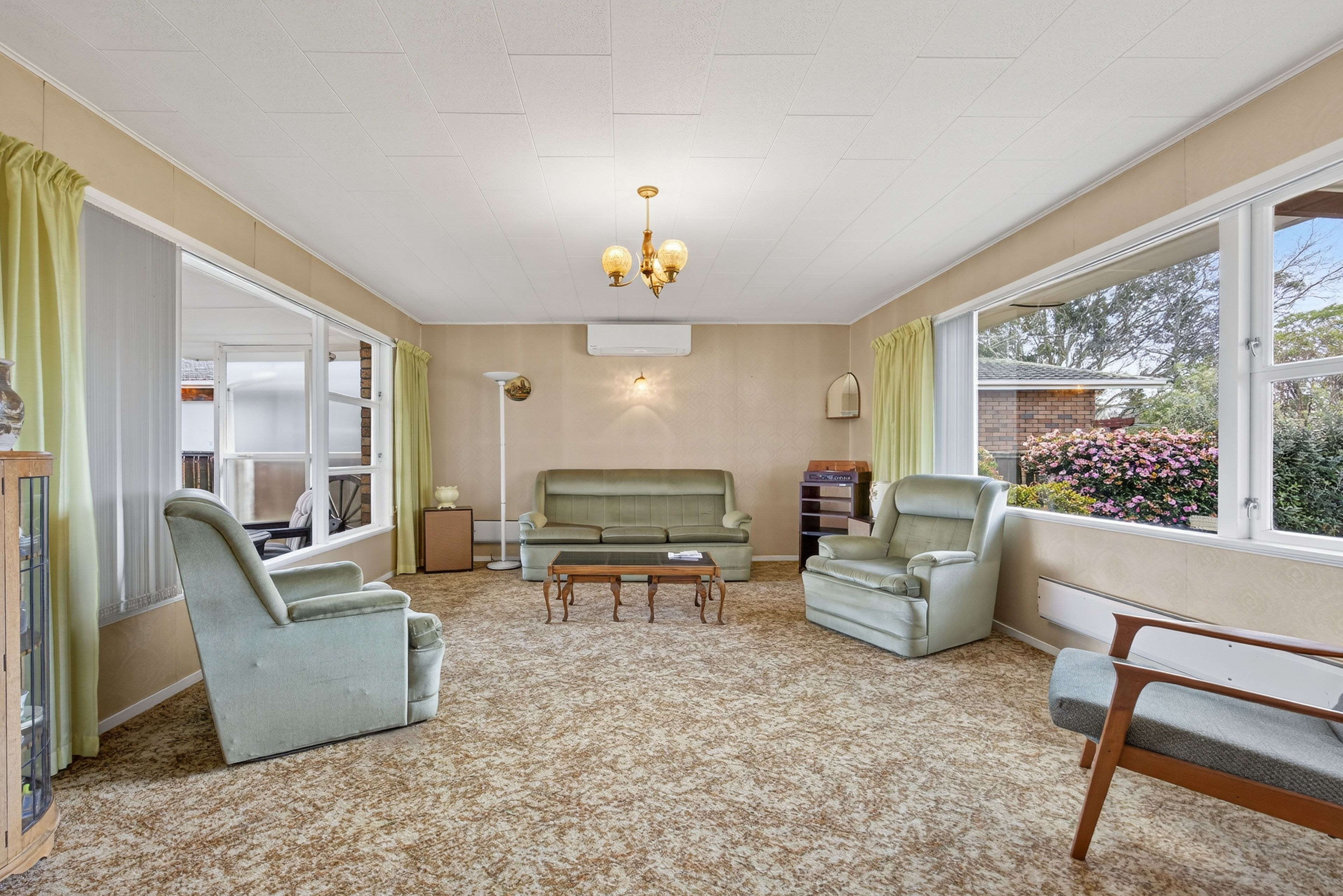 16 Cascades Road, Pakuranga Heights, Manukau City