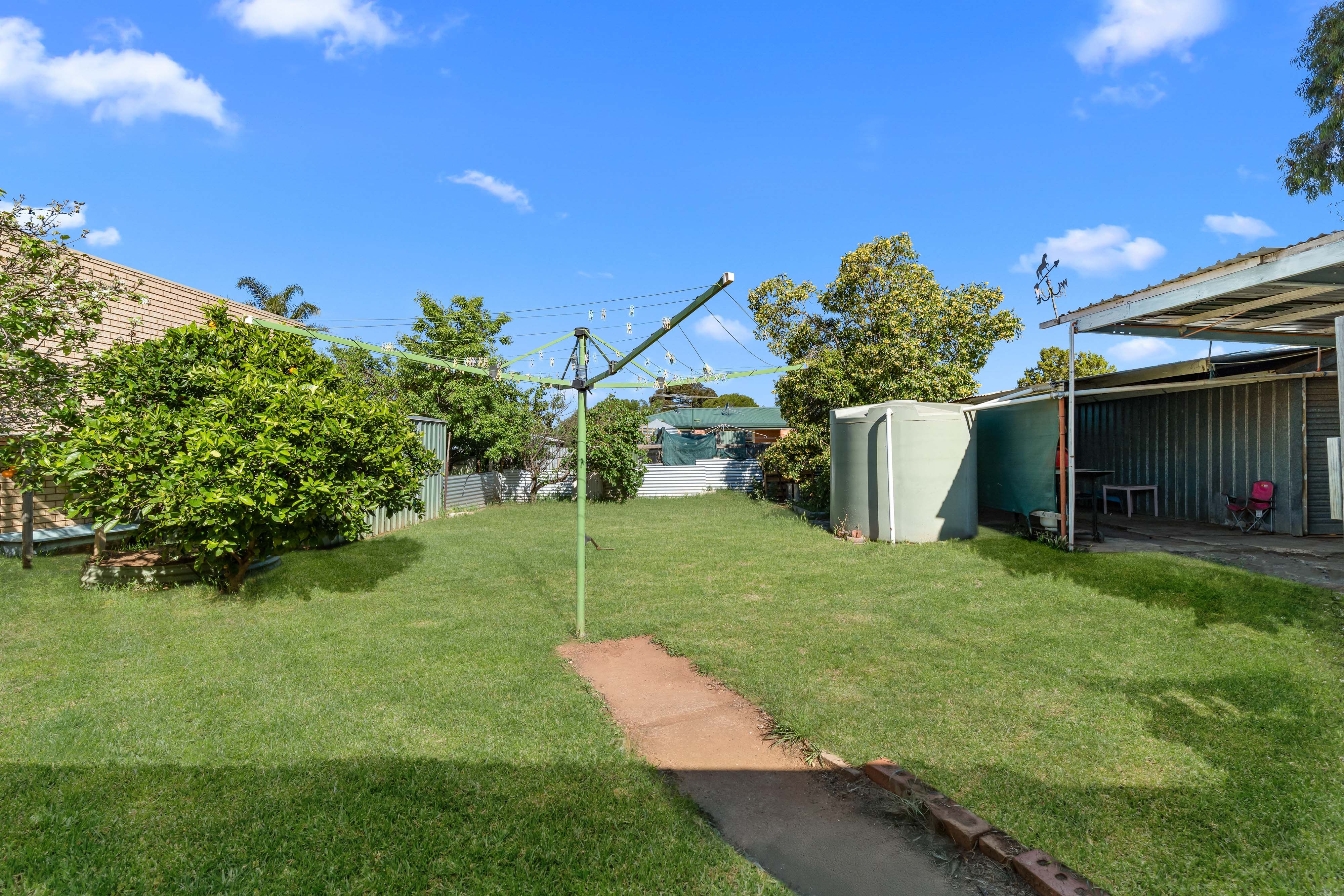 12 Homburg Drive — photo 9 of 10