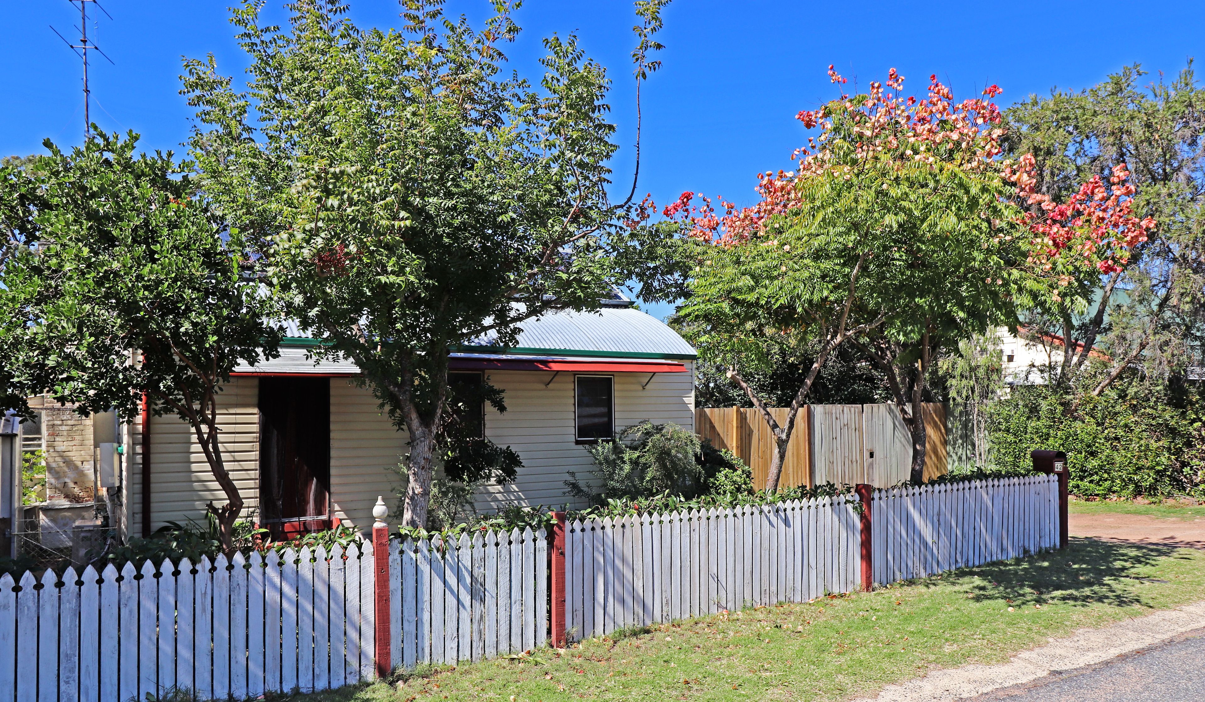 42 Wilga Avenue, Warwick QLD 4370