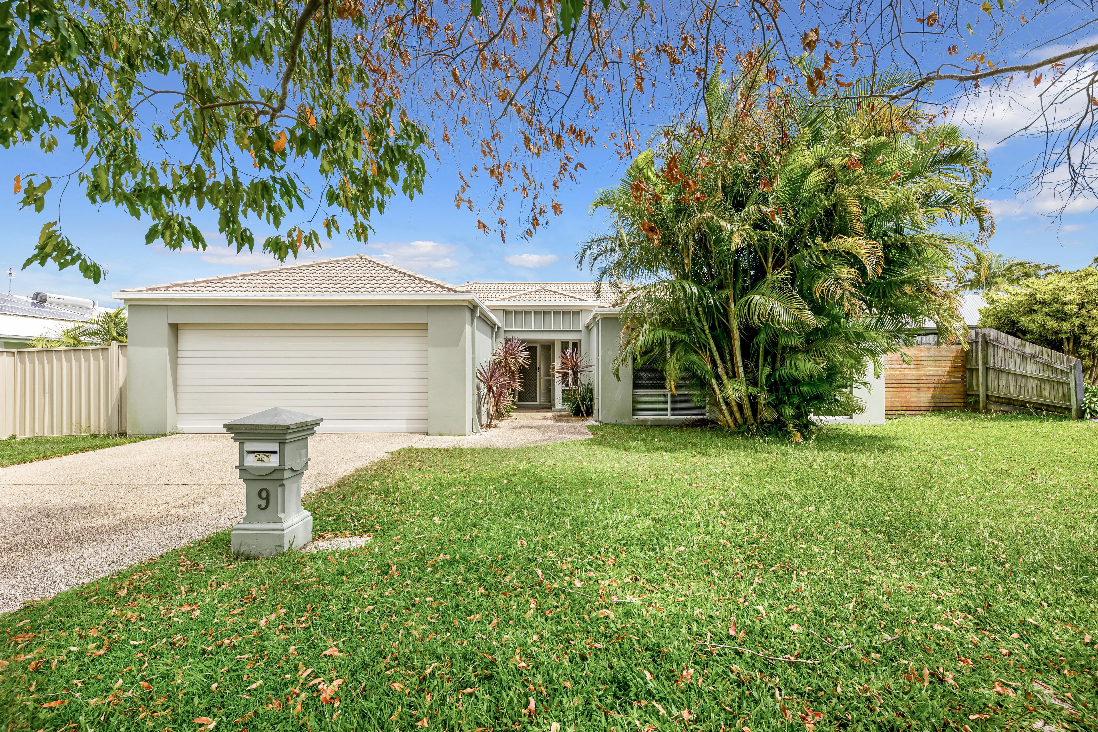 9 Calais Court, Kuluin QLD 4558