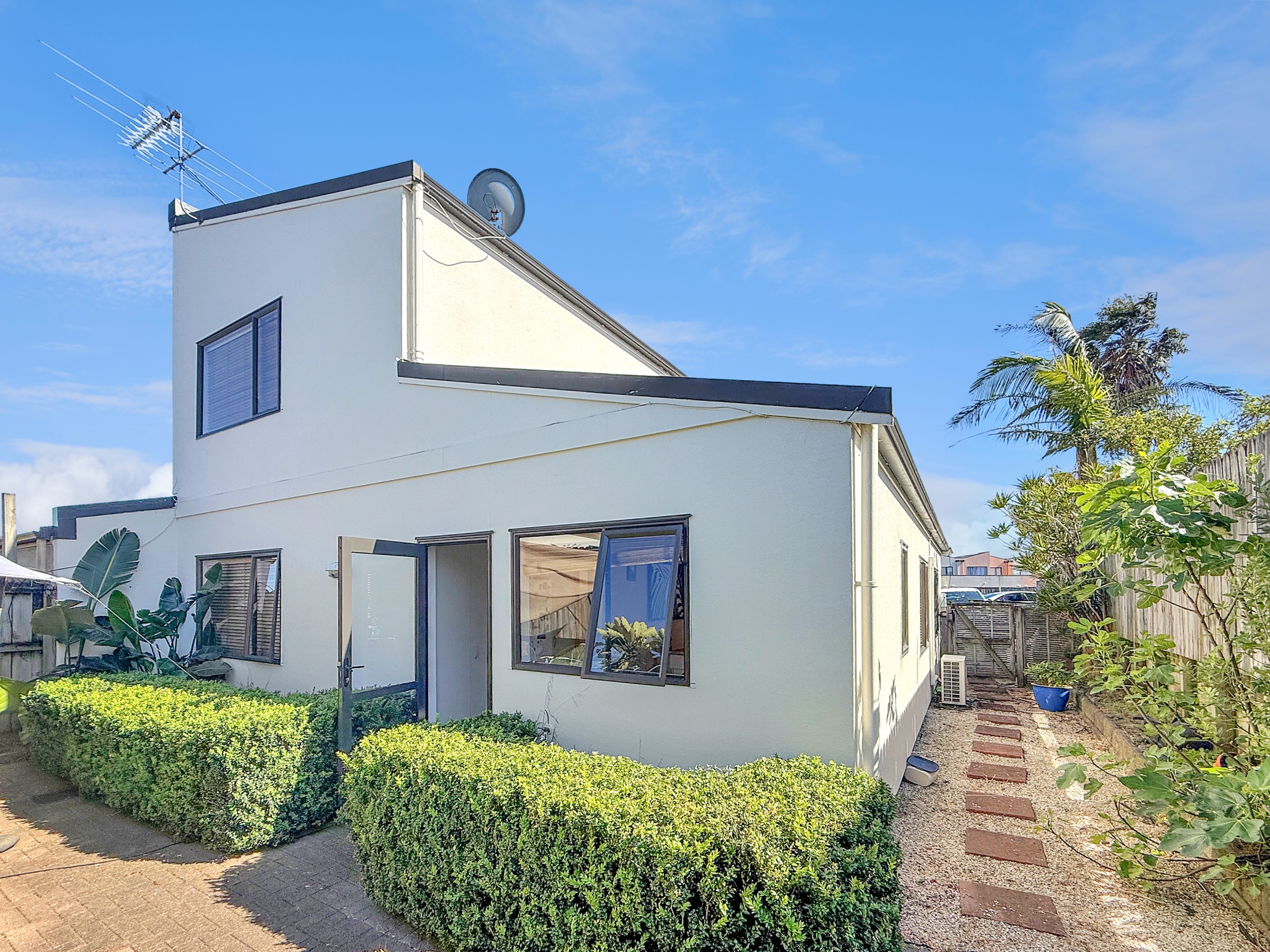 22 Spalding Rise, Golflands, Manukau City