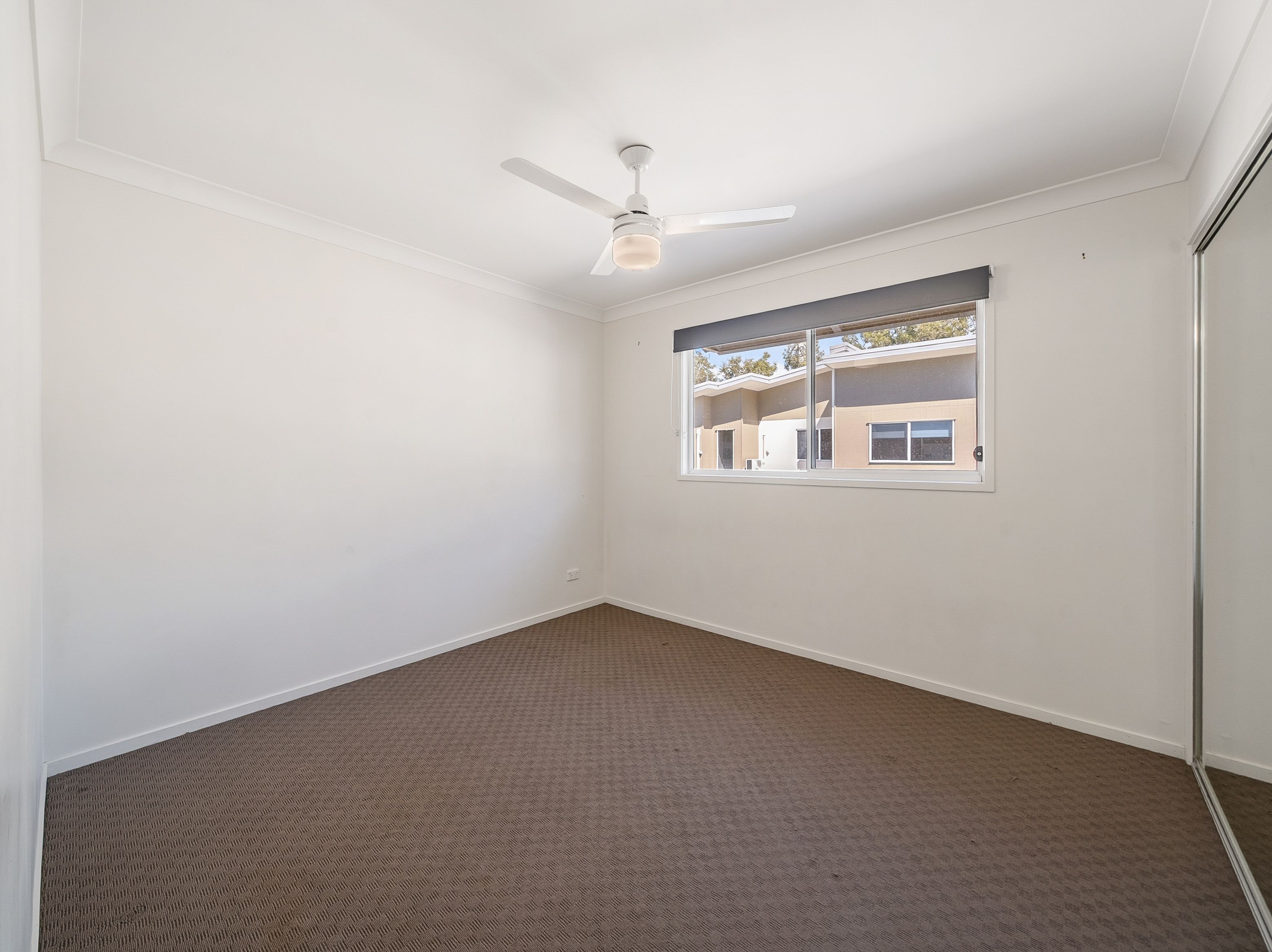 24/128 Kinsellas Road West — photo 10 of 16