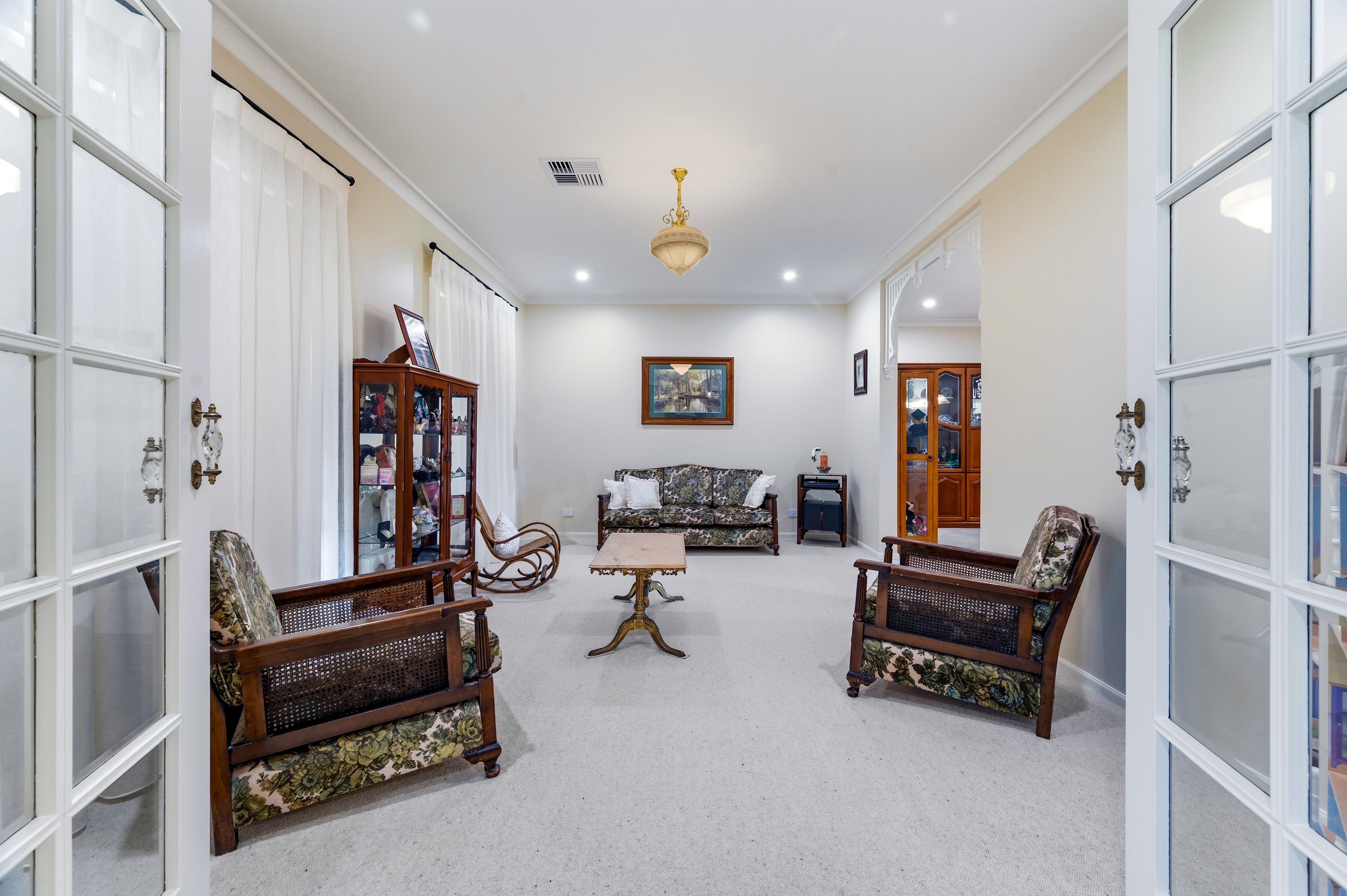 55 Ambervale Drive — photo 5 of 22