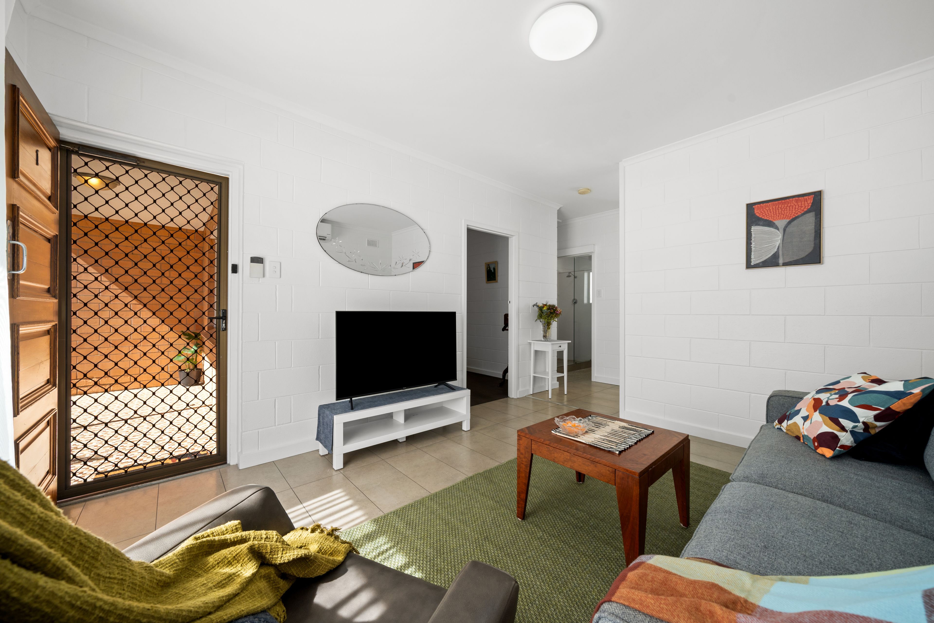 1/37 Dampier Avenue — photo 3 of 21
