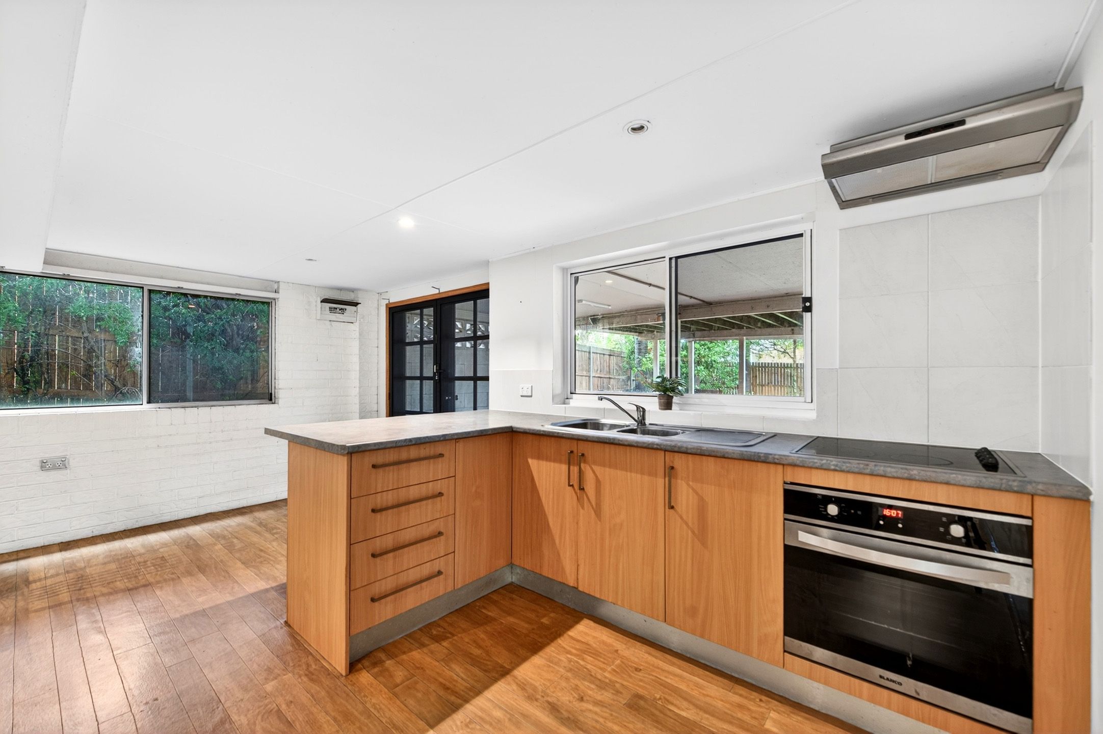 30 Parkmore Street — photo 16 of 22