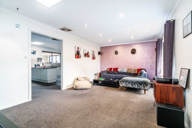 2 Anita Court, Aberfoyle Park, SA 5159