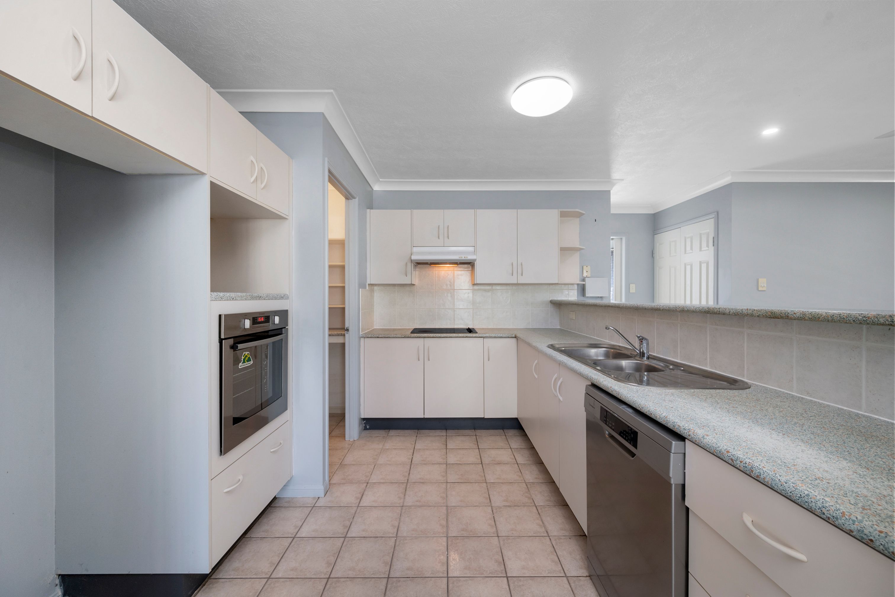 389 Charles Street, Kirwan, QLD 4817