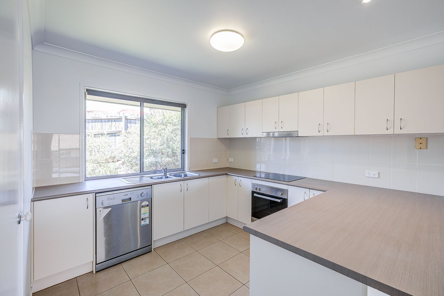 85 High Street, Blackstone, QLD 4304