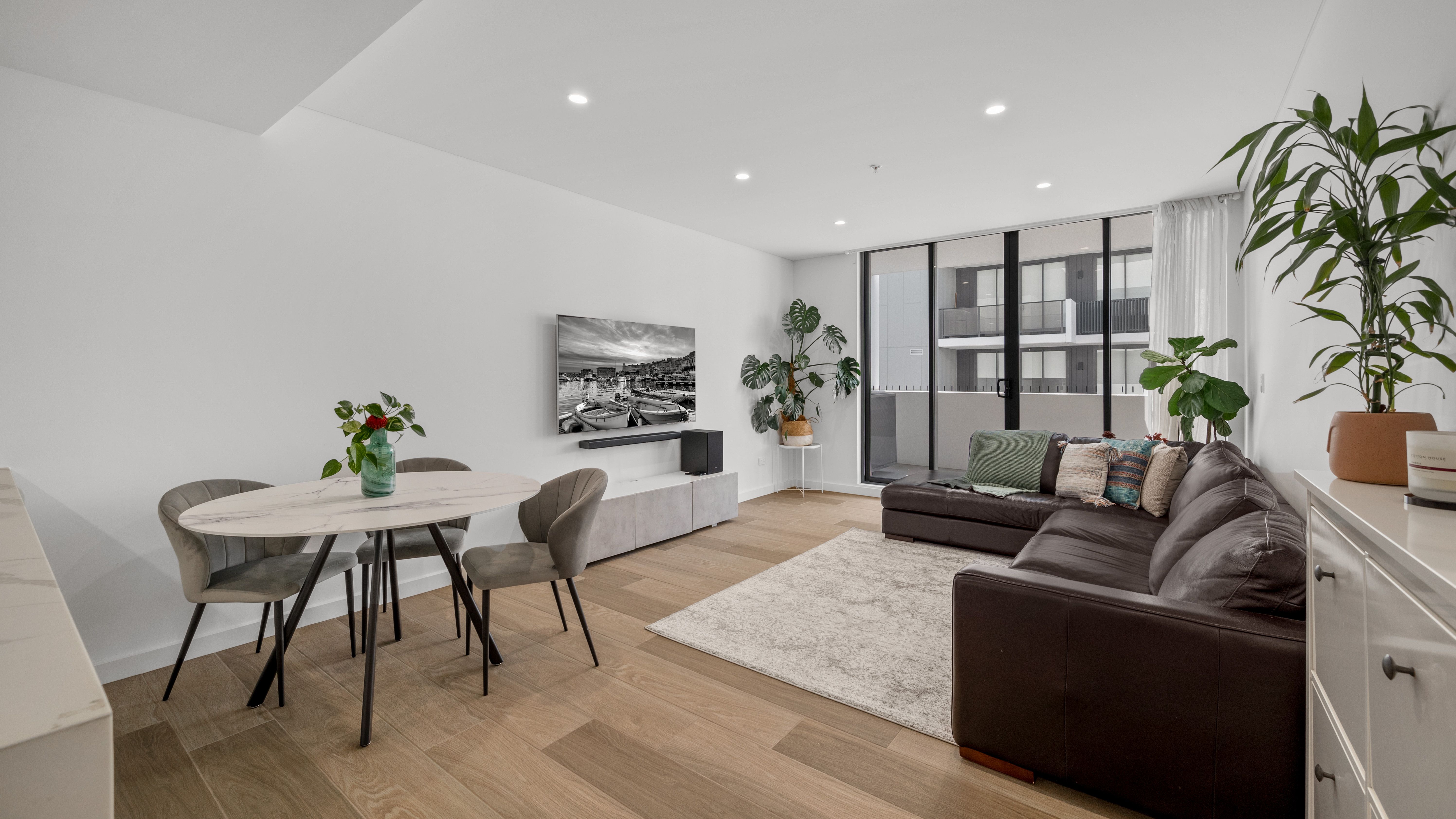 211/363 Bernera Road, Edmondson Park, NSW 2174