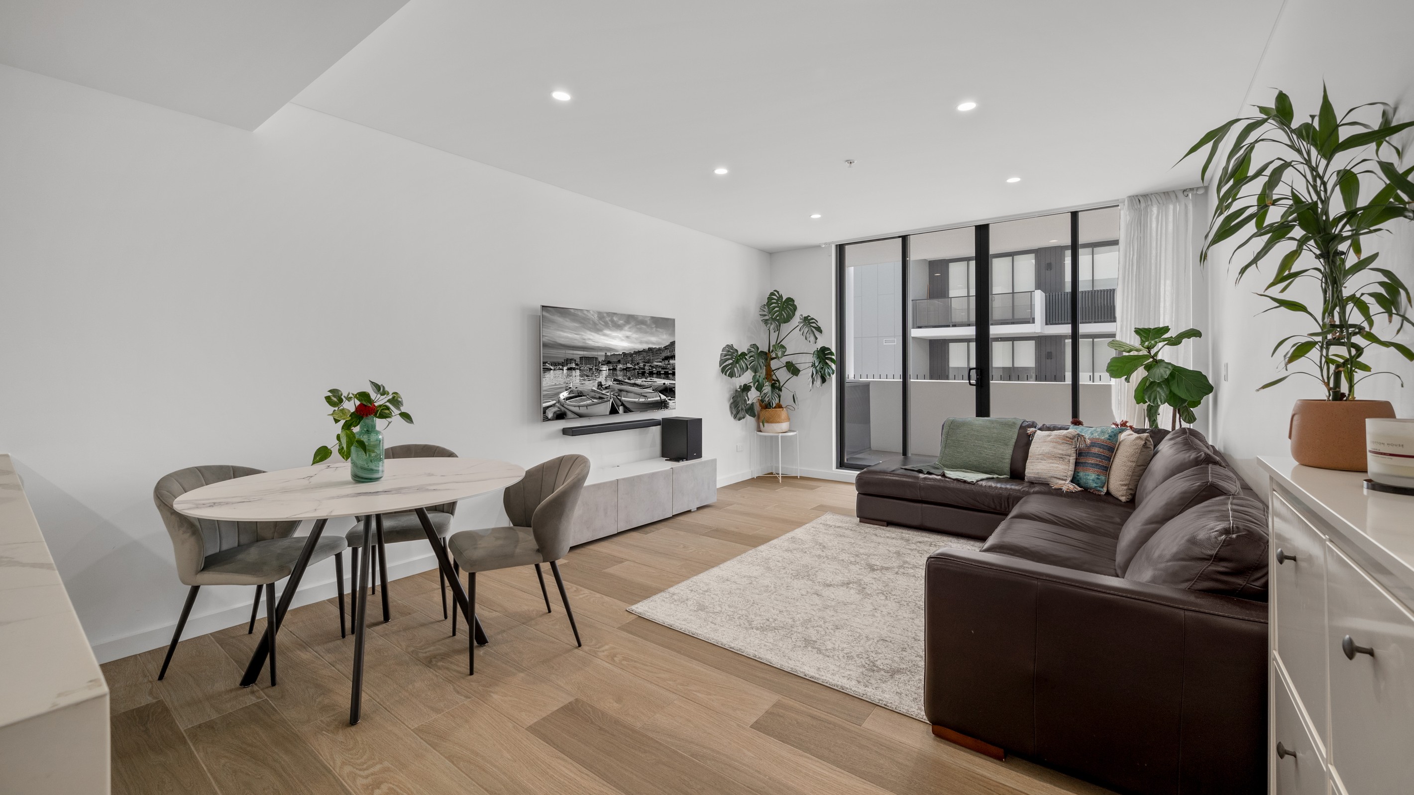 211/363 Bernera Road, Edmondson Park, NSW 2174