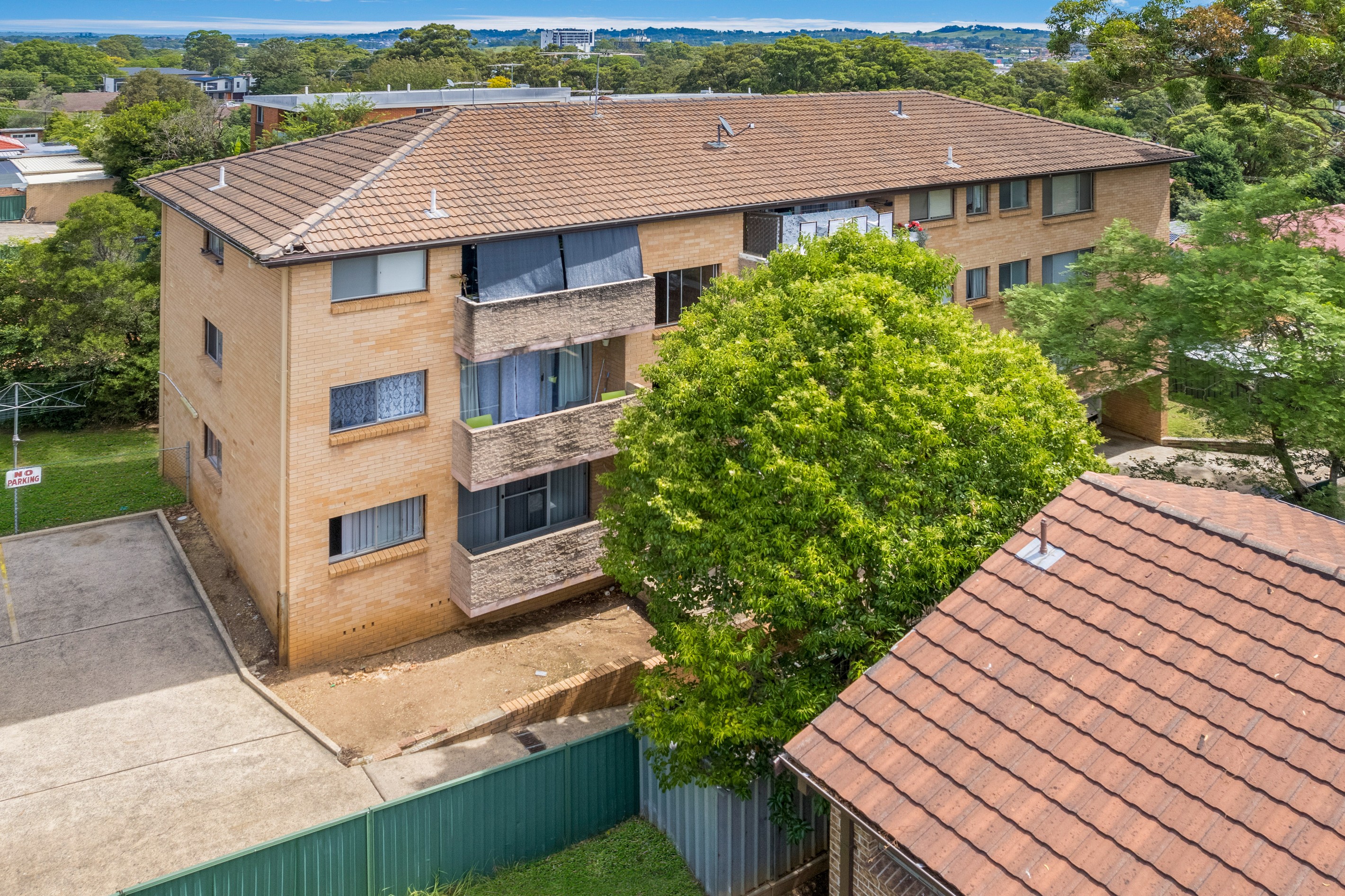 1/28 Moore Street, Campbelltown, NSW 2560