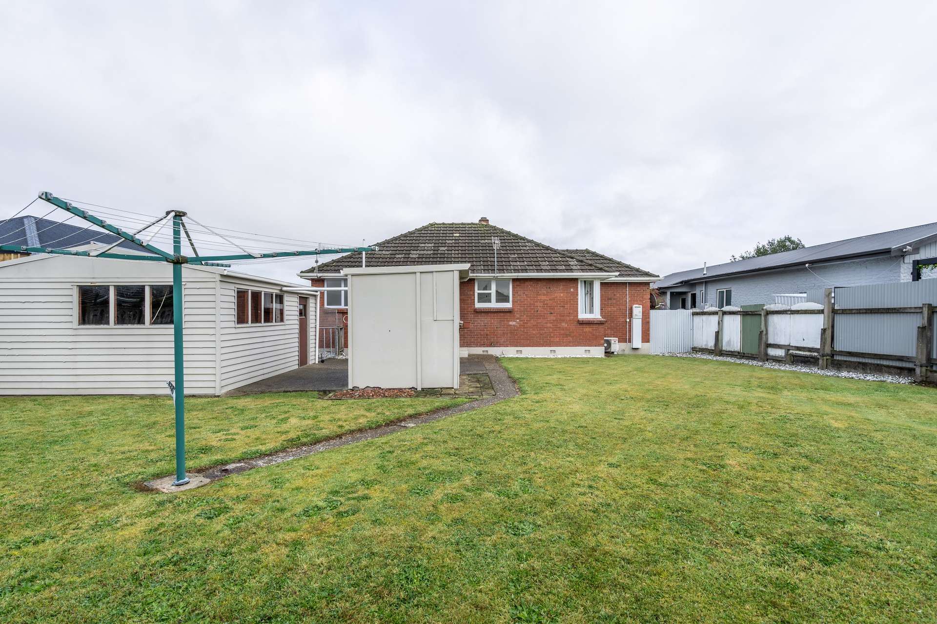 82 Saturn Street photo 15