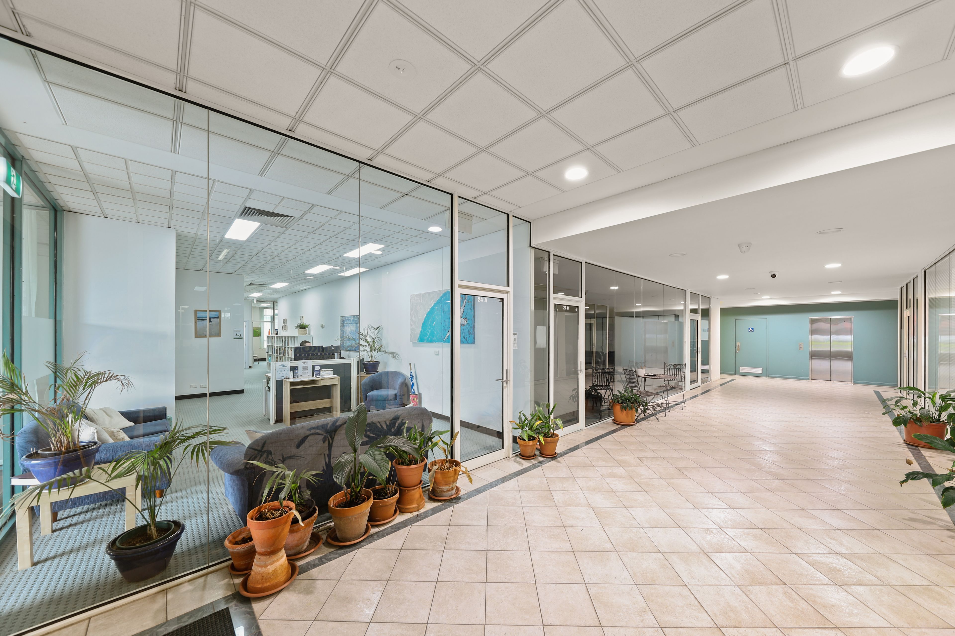 Suite 24/479 Warrigal Road, Moorabbin, VIC 3189